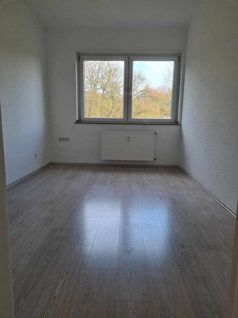 3 bedroom with open-plan kitchen flat to rent, 102 m², Uhlenbrockstrasse 13, Gelsenkirchen, North Rhine-Westphalia 3 bedroom with open-plan kitchen flat to rent, 102 m², Uhlenbrockstrasse 13, Gelsenkirchen, North Rhine-Westphalia
