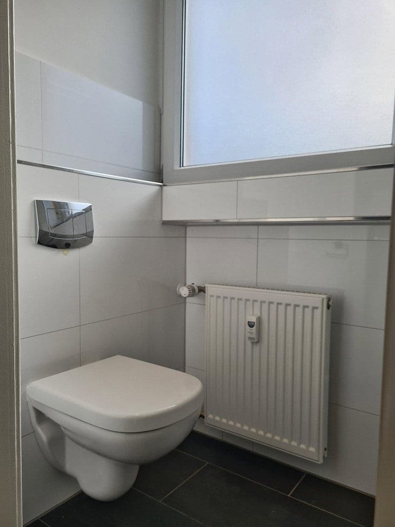3 bedroom with open-plan kitchen flat to rent, 102 m², Uhlenbrockstrasse 13, Gelsenkirchen, North Rhine-Westphalia 3 bedroom with open-plan kitchen flat to rent, 102 m², Uhlenbrockstrasse 13, Gelsenkirchen, North Rhine-Westphalia