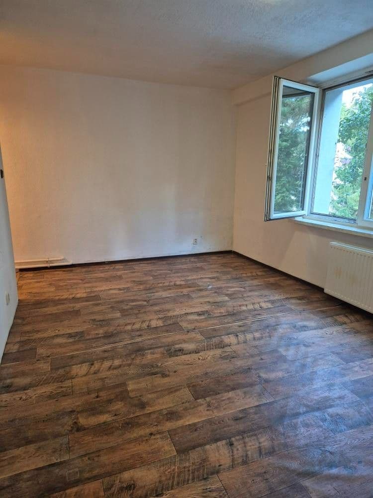 Studio flat to rent, 34 m², Květinová, Orlová, Moravskoslezský Region Studio flat to rent, 34 m², Květinová, Orlová, Moravskoslezský Region