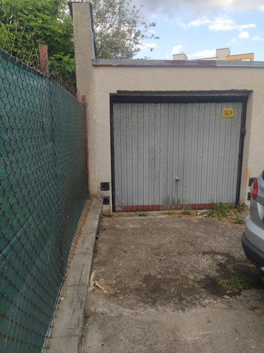 garage for sale, 18 m², Náchodská, Tábor, Jihočeský Region garage for sale, 18 m², Náchodská, Tábor, Jihočeský Region
