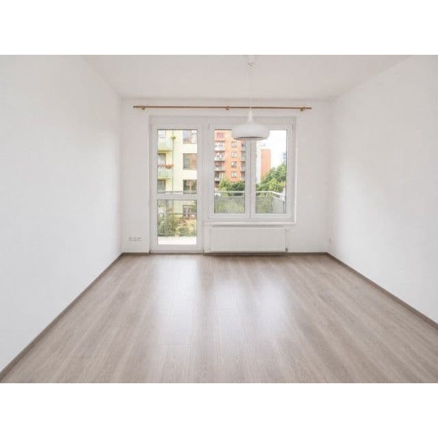 1 bedroom with open-plan kitchen flat to rent, 50 m², Bermanova, Prague, Prague 1 bedroom with open-plan kitchen flat to rent, 50 m², Bermanova, Prague, Prague