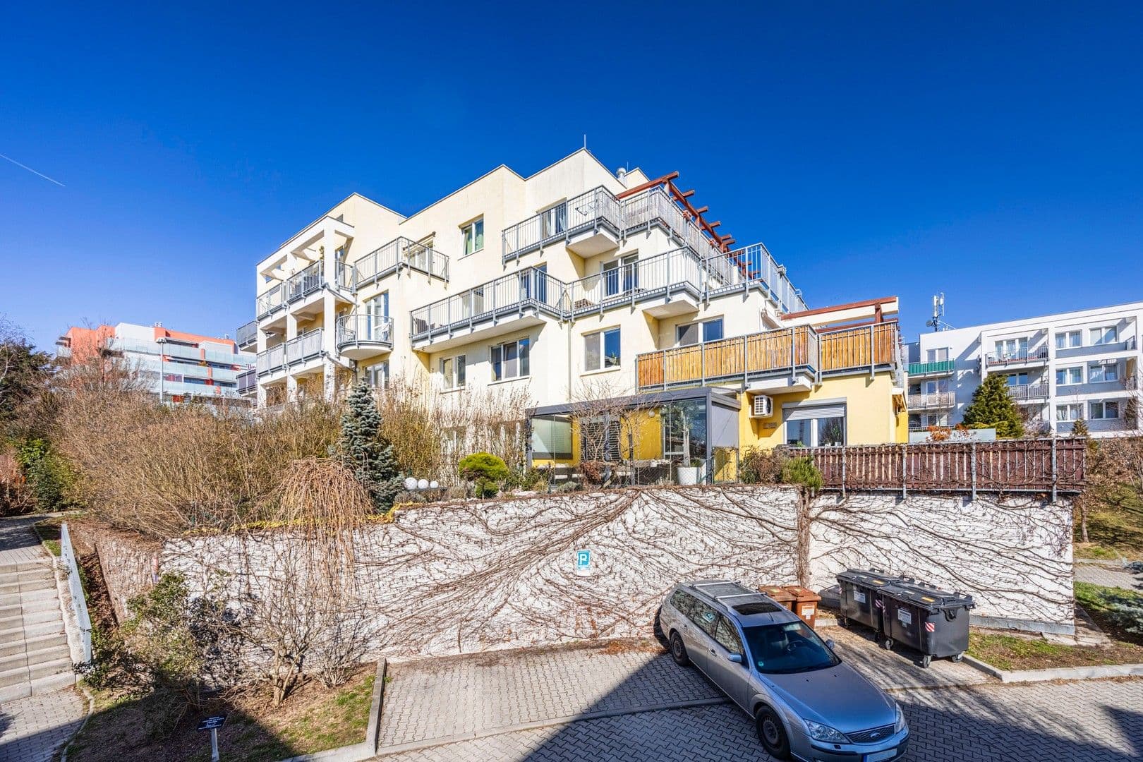 1 bedroom with open-plan kitchen flat to rent, 63 m², Wiesenthalova, Prague, Prague 1 bedroom with open-plan kitchen flat to rent, 63 m², Wiesenthalova, Prague, Prague