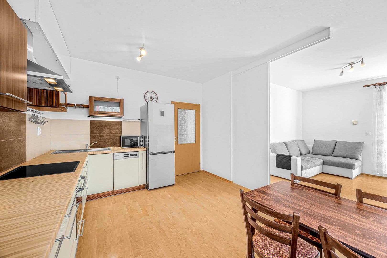 1 bedroom with open-plan kitchen flat to rent, 63 m², Wiesenthalova, Prague, Prague 1 bedroom with open-plan kitchen flat to rent, 63 m², Wiesenthalova, Prague, Prague