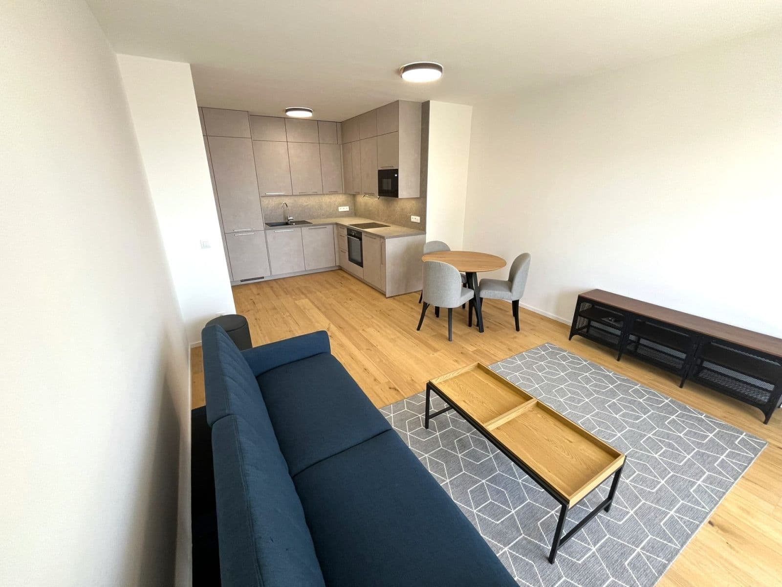 1 bedroom with open-plan kitchen flat to rent, 48 m², Bratislavská, Brno, Jihomoravský Region 1 bedroom with open-plan kitchen flat to rent, 48 m², Bratislavská, Brno, Jihomoravský Region