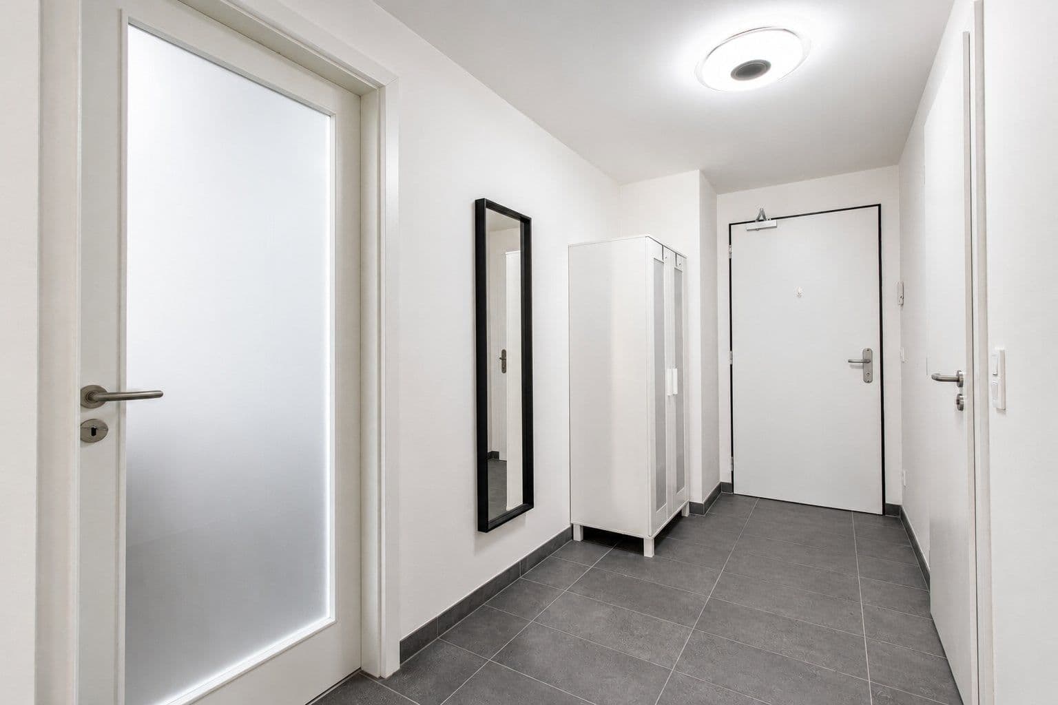 1 bedroom with open-plan kitchen flat to rent, 56 m², U plynárny, Prague, Prague 1 bedroom with open-plan kitchen flat to rent, 56 m², U plynárny, Prague, Prague