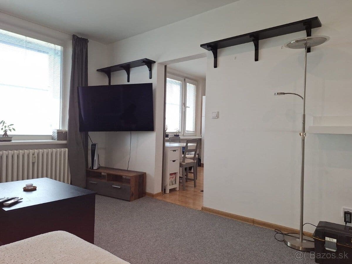 2 bedroom flat to rent, 48 m², Jedľová, Zvolen, Banskobystrický Region 2 bedroom flat to rent, 48 m², Jedľová, Zvolen, Banskobystrický Region