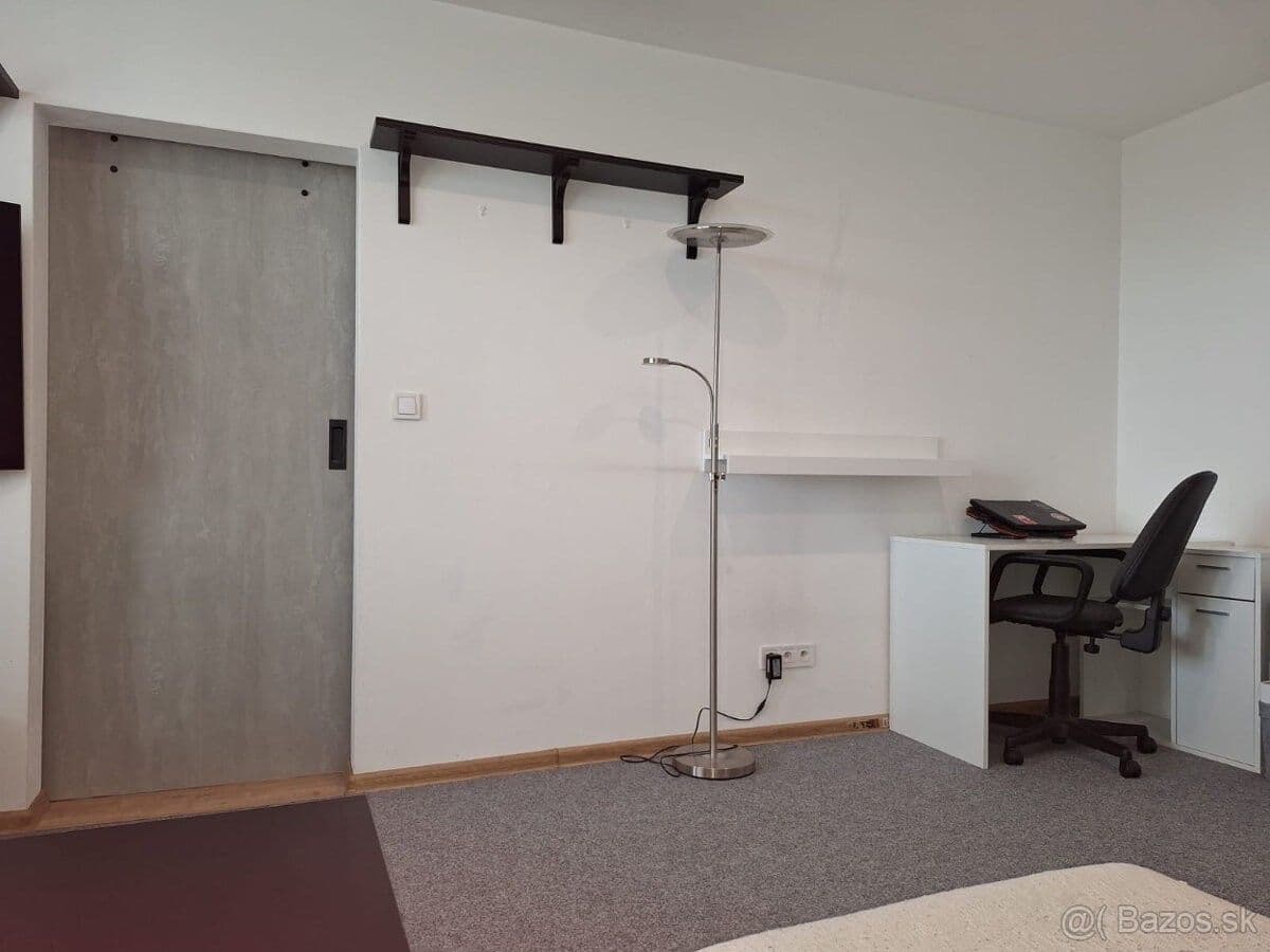 2 bedroom flat to rent, 48 m², Jedľová, Zvolen, Banskobystrický Region 2 bedroom flat to rent, 48 m², Jedľová, Zvolen, Banskobystrický Region