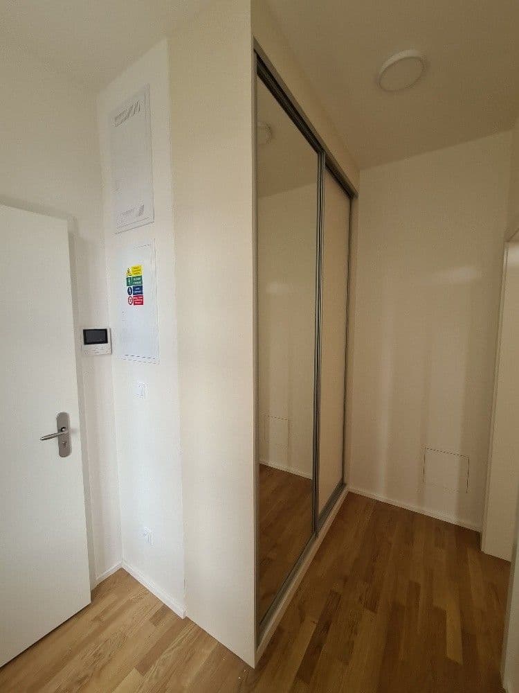 1 bedroom with open-plan kitchen flat to rent, 46 m², Tusarova, Prague, Prague 1 bedroom with open-plan kitchen flat to rent, 46 m², Tusarova, Prague, Prague