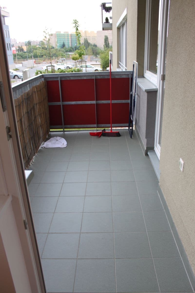 1 bedroom with open-plan kitchen flat to rent, 49 m², Babická, Prague, Prague 1 bedroom with open-plan kitchen flat to rent, 49 m², Babická, Prague, Prague