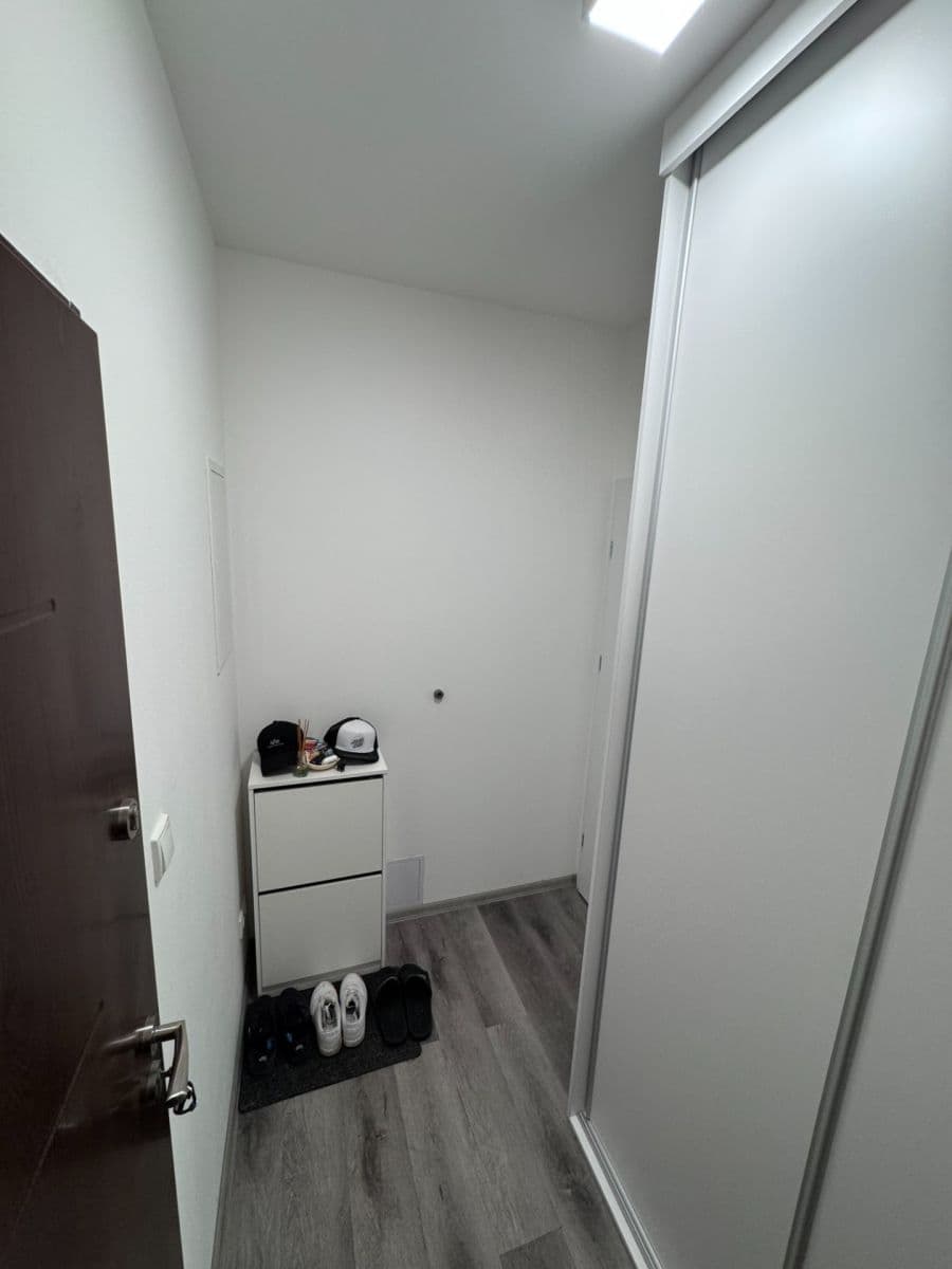 1 bedroom with open-plan kitchen flat to rent, 40 m², V Pastvinách, Liberec, Liberecký Region 1 bedroom with open-plan kitchen flat to rent, 40 m², V Pastvinách, Liberec, Liberecký Region