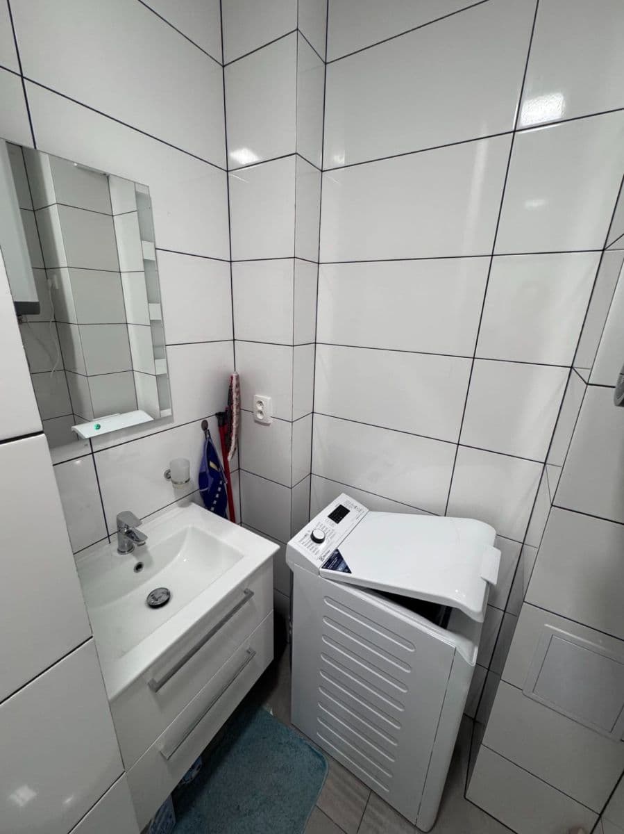 1 bedroom with open-plan kitchen flat to rent, 40 m², V Pastvinách, Liberec, Liberecký Region 1 bedroom with open-plan kitchen flat to rent, 40 m², V Pastvinách, Liberec, Liberecký Region