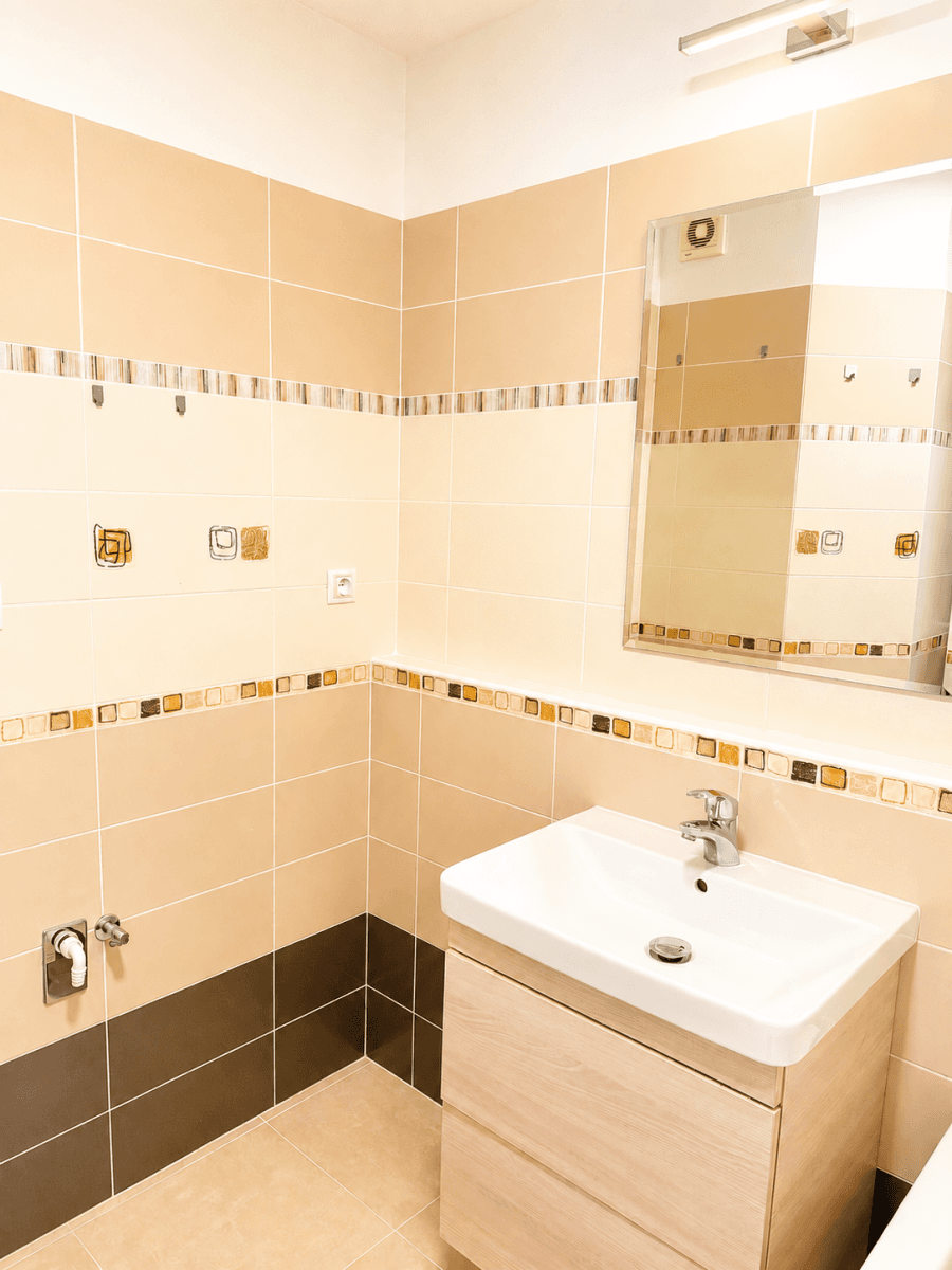 3 bedroom flat to rent, 70 m², Zvonařova, Lovosice, Ústecký Region 3 bedroom flat to rent, 70 m², Zvonařova, Lovosice, Ústecký Region