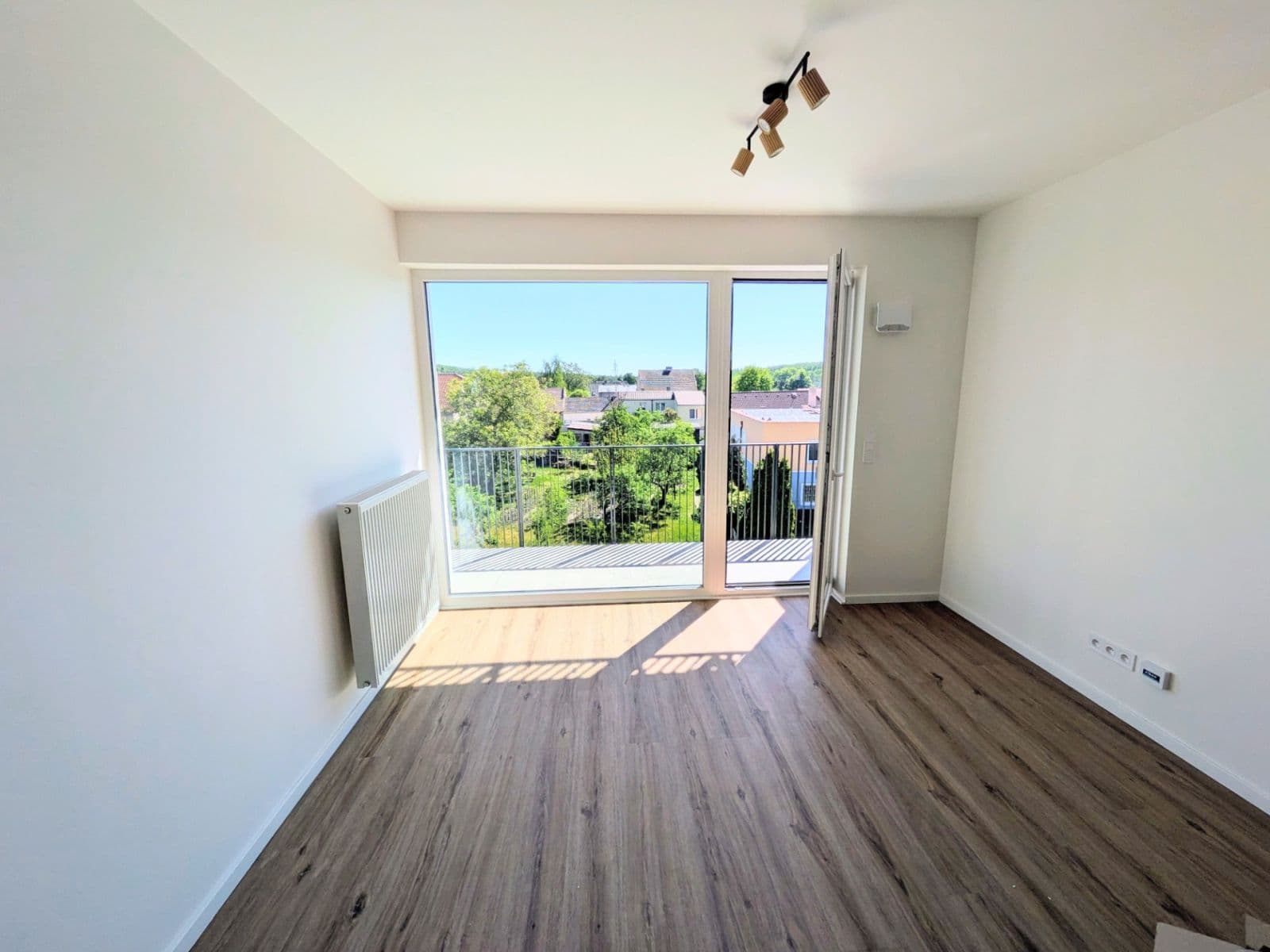 1 bedroom with open-plan kitchen flat to rent, 50 m², Ke křížku, Kladno, Středočeský Region 1 bedroom with open-plan kitchen flat to rent, 50 m², Ke křížku, Kladno, Středočeský Region
