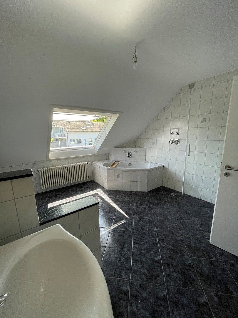 1 bedroom with open-plan kitchen flat to rent, 75 m², Wiesweg 50, Eltville am Rhein, Hesse 1 bedroom with open-plan kitchen flat to rent, 75 m², Wiesweg 50, Eltville am Rhein, Hesse