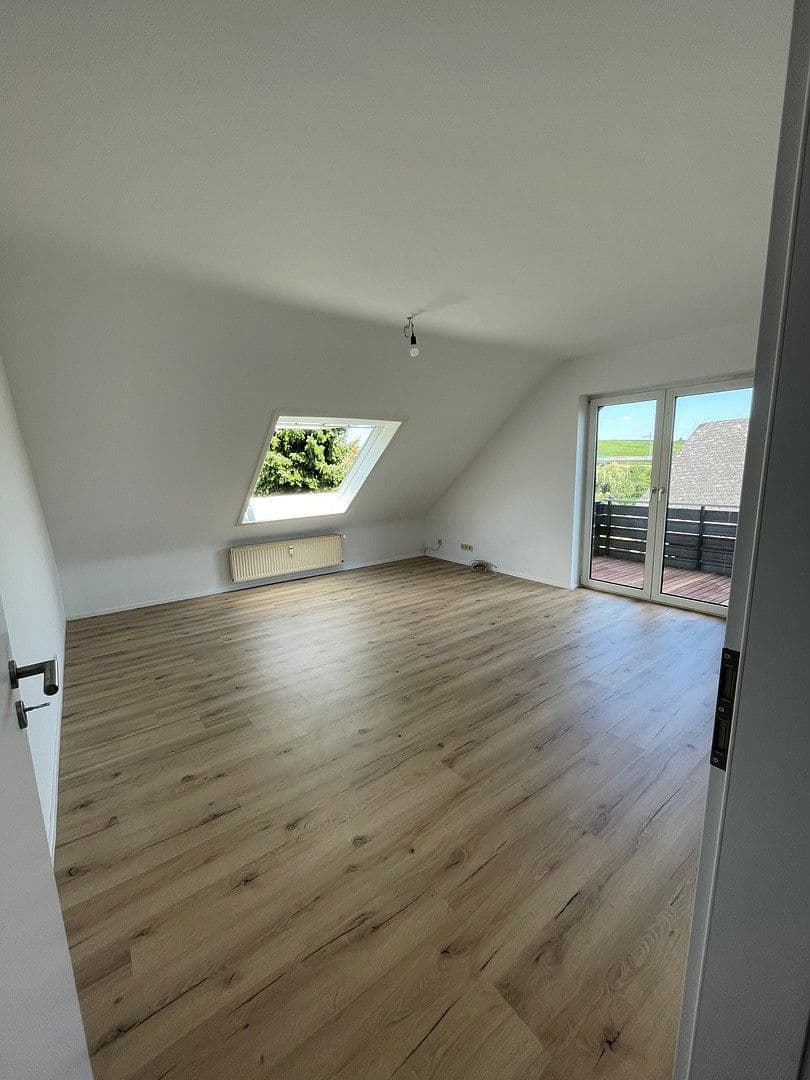 1 bedroom with open-plan kitchen flat to rent, 75 m², Wiesweg 50, Eltville am Rhein, Hesse 1 bedroom with open-plan kitchen flat to rent, 75 m², Wiesweg 50, Eltville am Rhein, Hesse