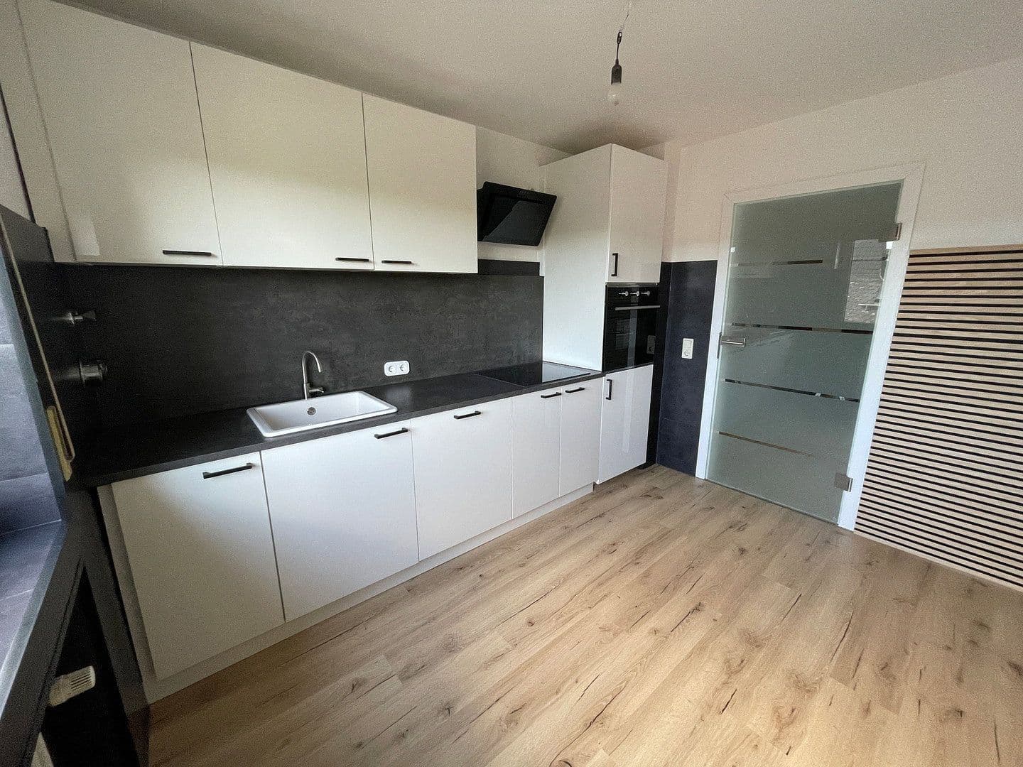 1 bedroom with open-plan kitchen flat to rent, 75 m², Wiesweg 50, Eltville am Rhein, Hesse 1 bedroom with open-plan kitchen flat to rent, 75 m², Wiesweg 50, Eltville am Rhein, Hesse