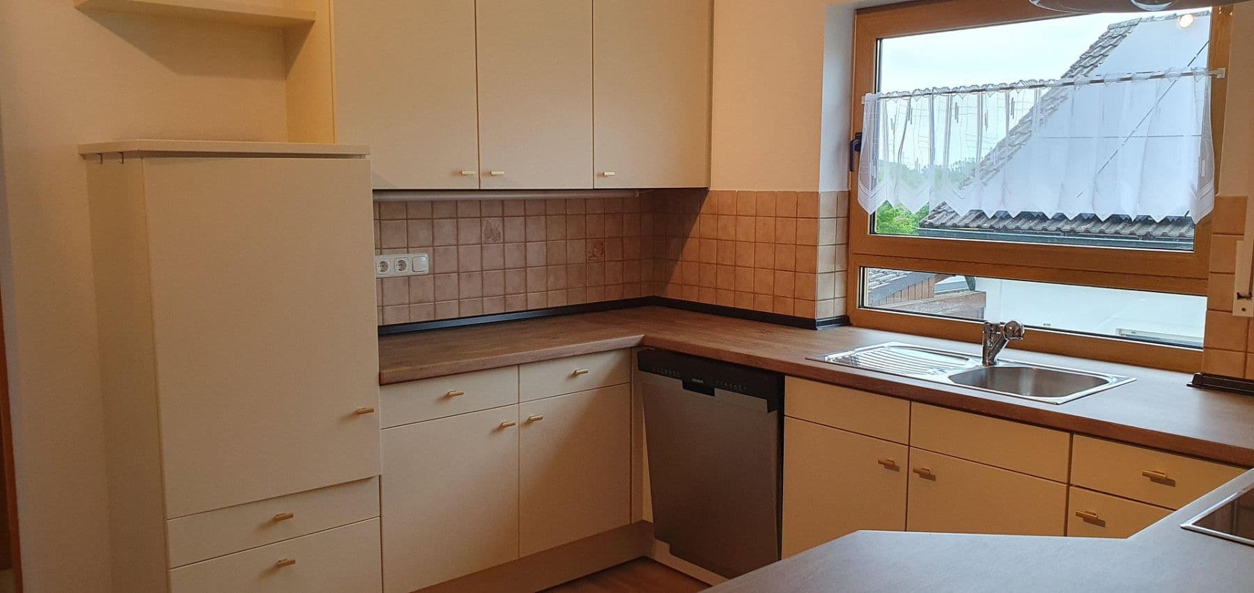 4 bedroom flat to rent, 145 m², Hirschaid, Bavaria 4 bedroom flat to rent, 145 m², Hirschaid, Bavaria