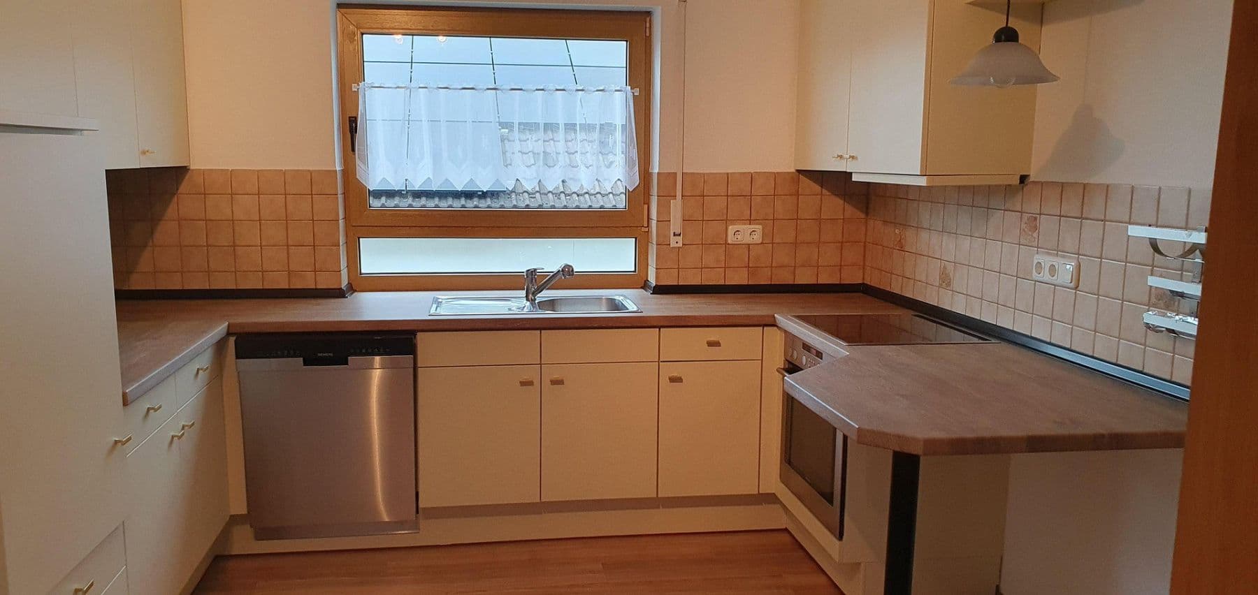 4 bedroom flat to rent, 145 m², Hirschaid, Bavaria 4 bedroom flat to rent, 145 m², Hirschaid, Bavaria