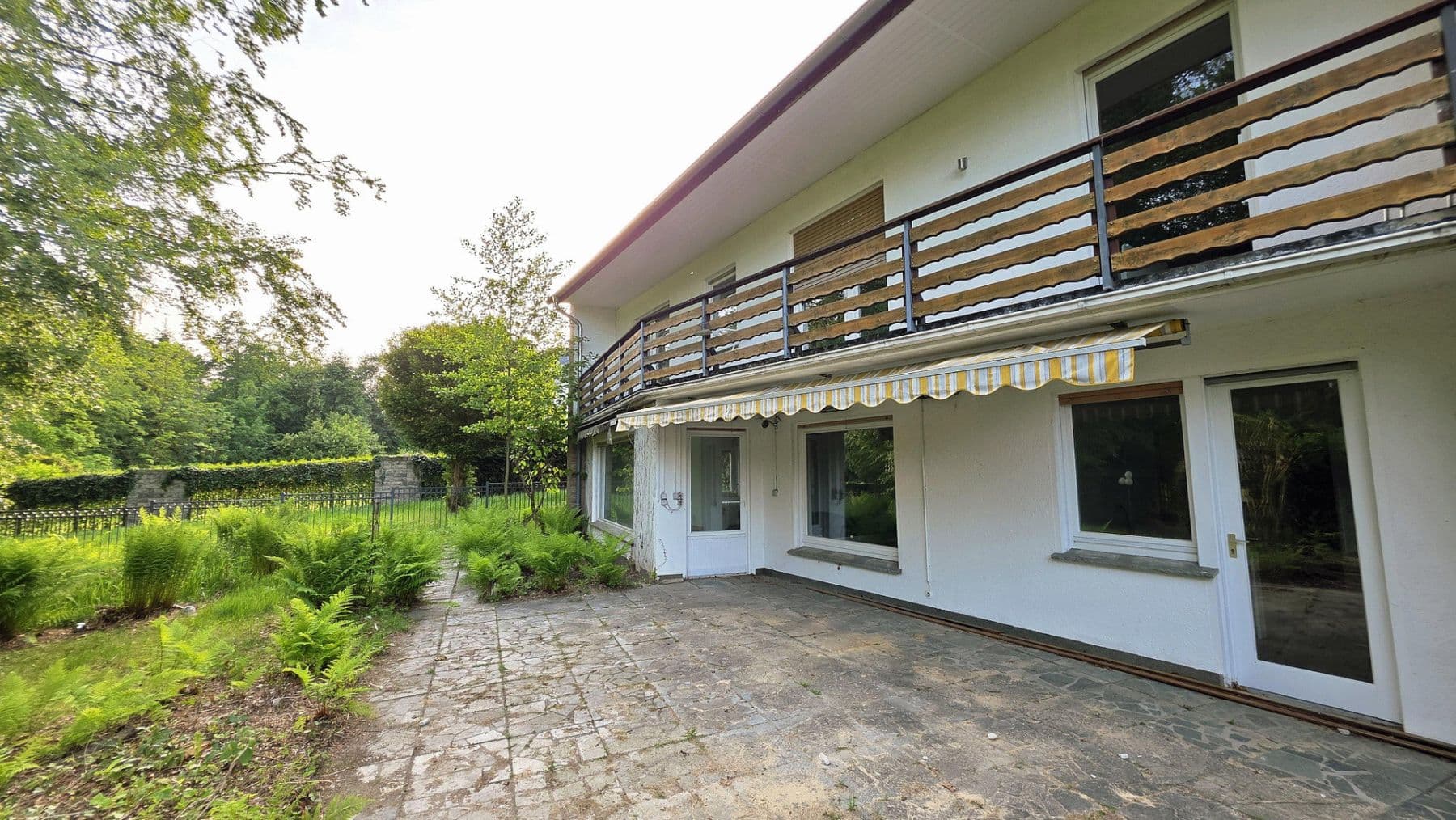 house for sale, 367 m², Bielefeld, North Rhine-Westphalia house for sale, 367 m², Bielefeld, North Rhine-Westphalia