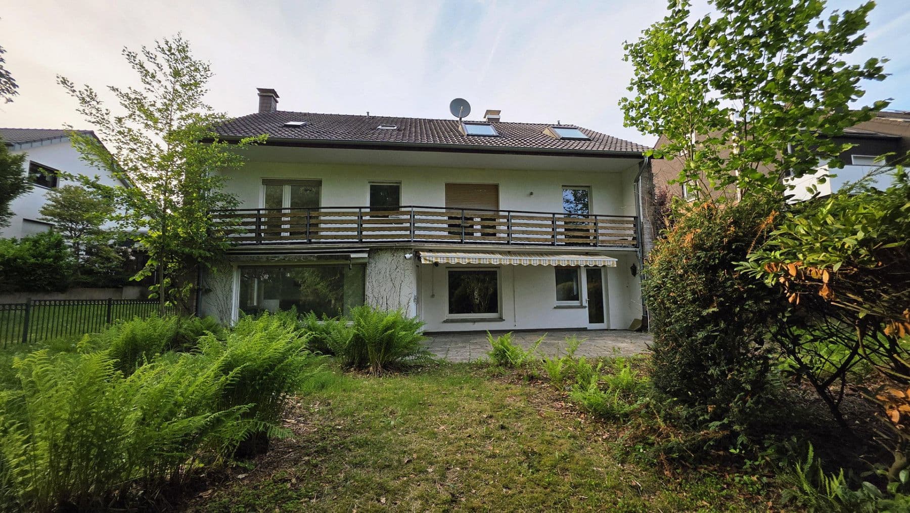 house for sale, 367 m², Bielefeld, North Rhine-Westphalia house for sale, 367 m², Bielefeld, North Rhine-Westphalia