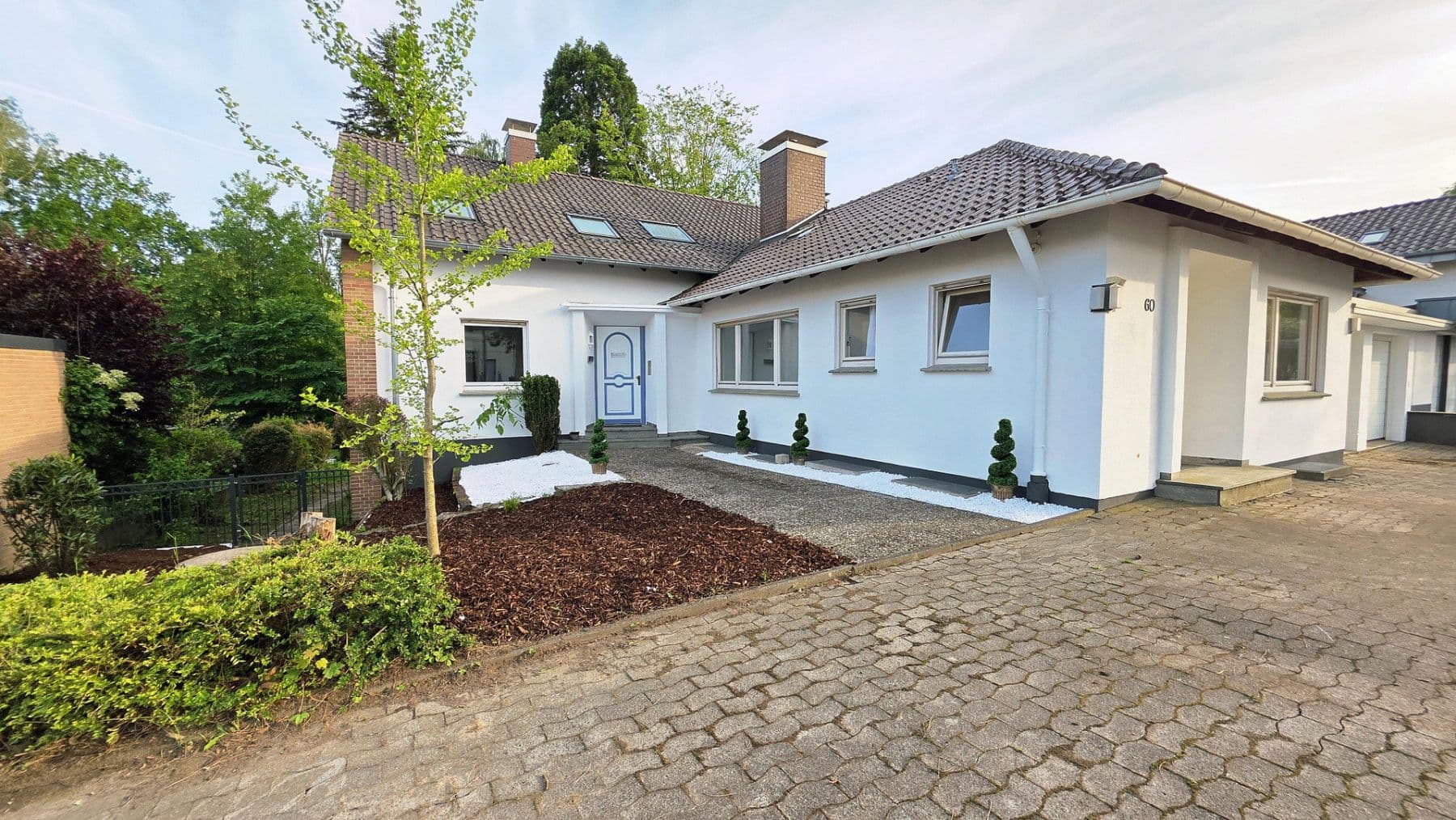 house for sale, 367 m², Bielefeld, North Rhine-Westphalia house for sale, 367 m², Bielefeld, North Rhine-Westphalia