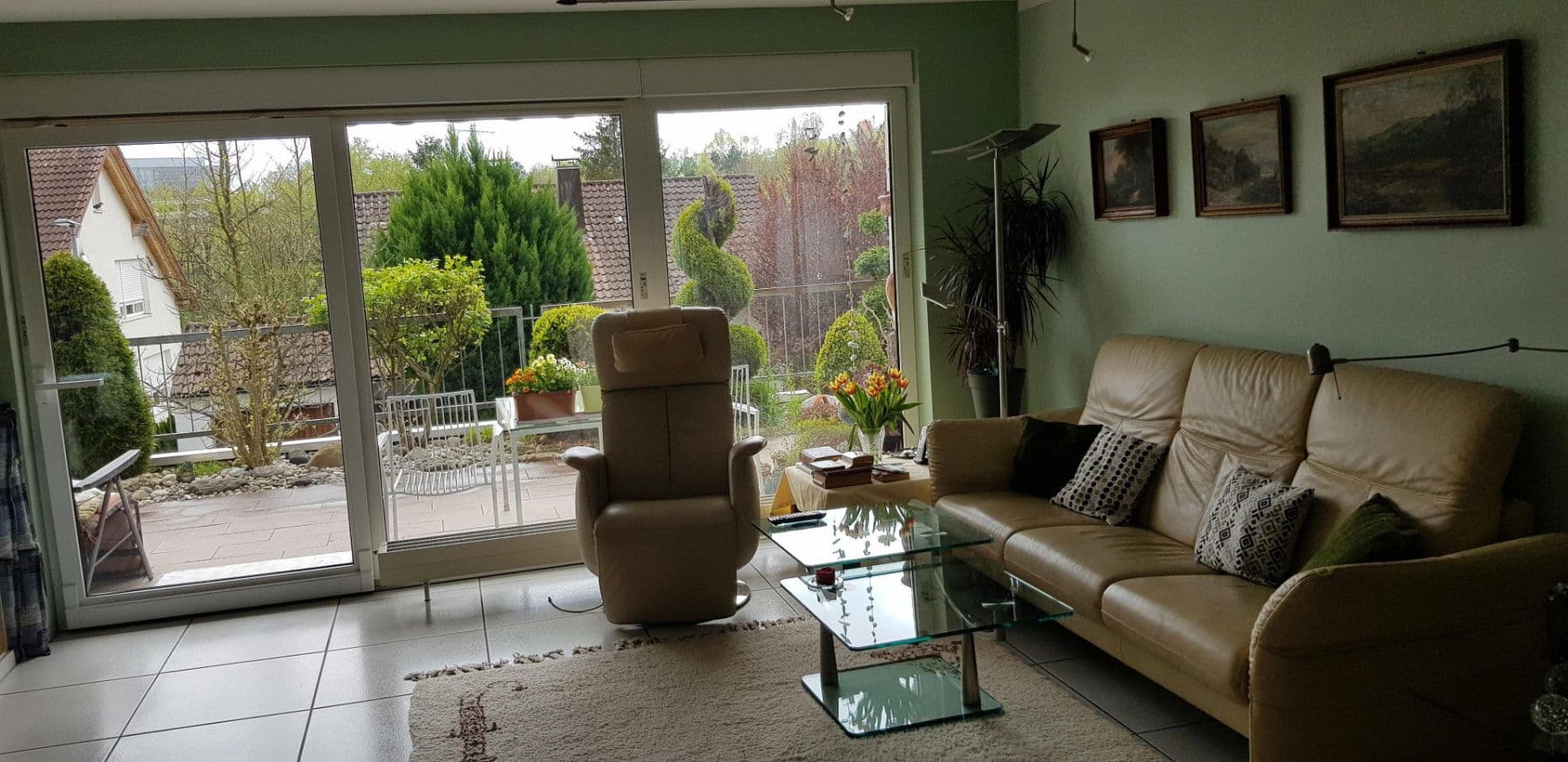3 bedroom with open-plan kitchen flat to rent, 138 m², Stuttgart, Baden-Württemberg 3 bedroom with open-plan kitchen flat to rent, 138 m², Stuttgart, Baden-Württemberg