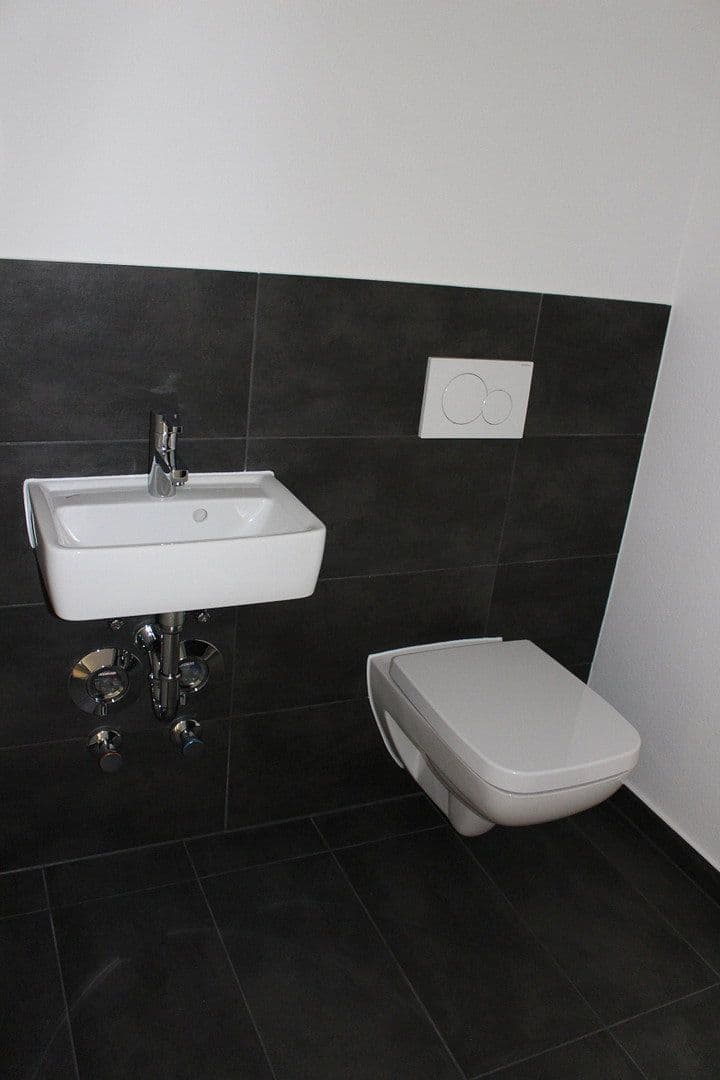 3 bedroom flat to rent, 89 m², Strubbergstraße 48, Frankfurt (Main) - Rödelheim, Hesse 3 bedroom flat to rent, 89 m², Strubbergstraße 48, Frankfurt (Main) - Rödelheim, Hesse