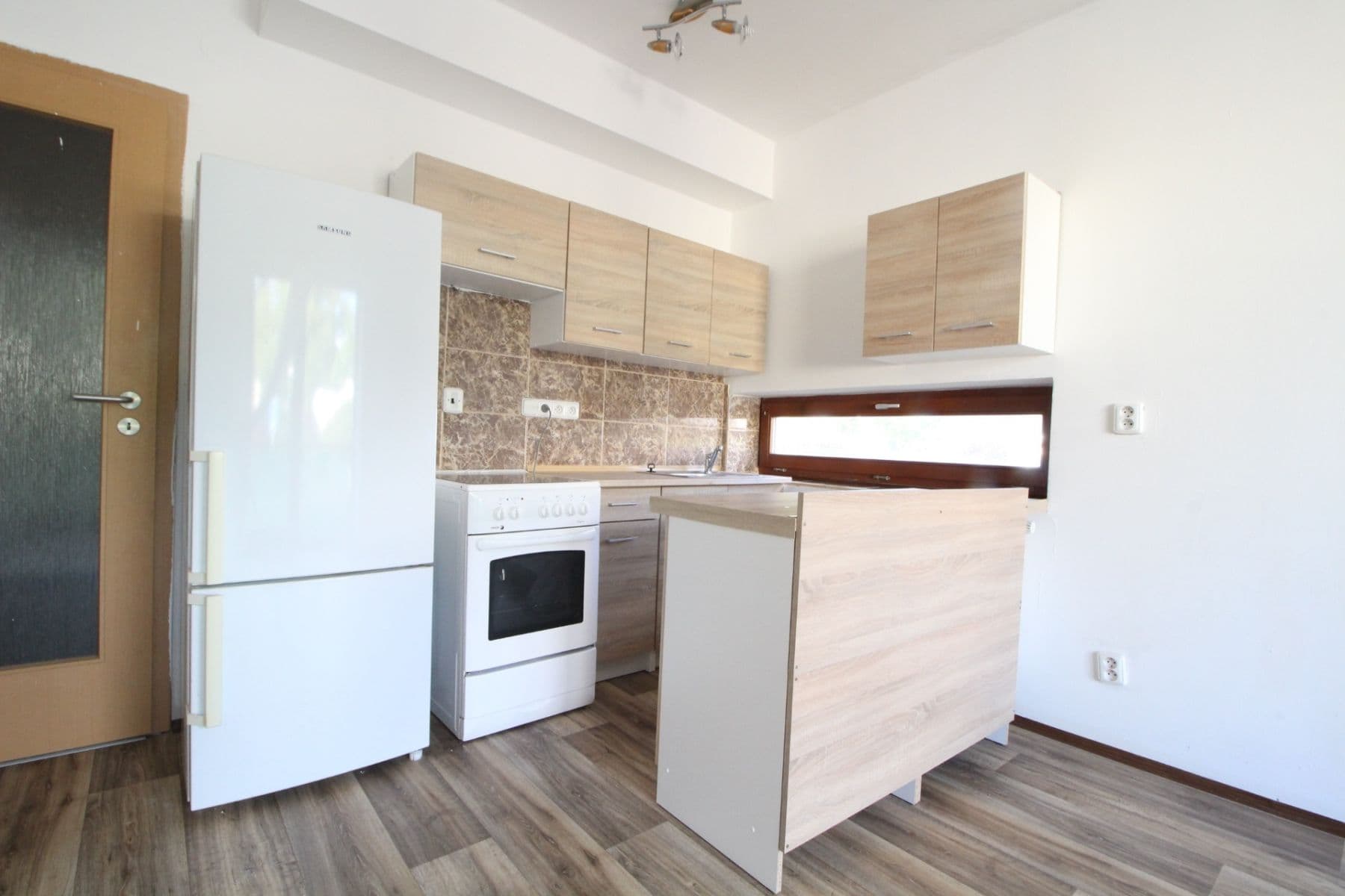 Studio flat to rent, 42 m², Ohradní, Kamenice, Středočeský Region Studio flat to rent, 42 m², Ohradní, Kamenice, Středočeský Region