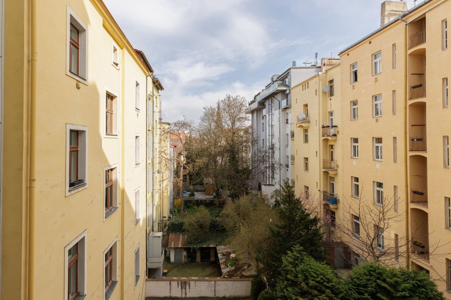 1 bedroom with open-plan kitchen flat to rent, 43 m², Kubelíkova, Prague, Prague 1 bedroom with open-plan kitchen flat to rent, 43 m², Kubelíkova, Prague, Prague