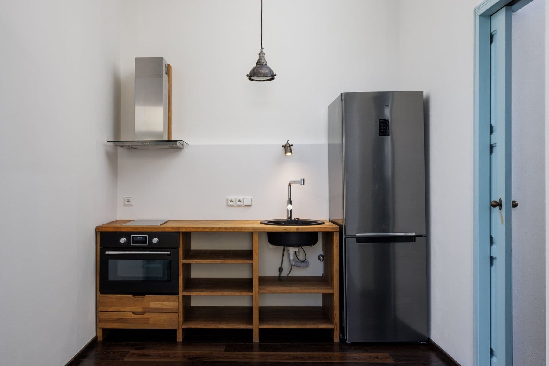 1 bedroom with open-plan kitchen flat to rent, 43 m², Kubelíkova, Prague, Prague 1 bedroom with open-plan kitchen flat to rent, 43 m², Kubelíkova, Prague, Prague