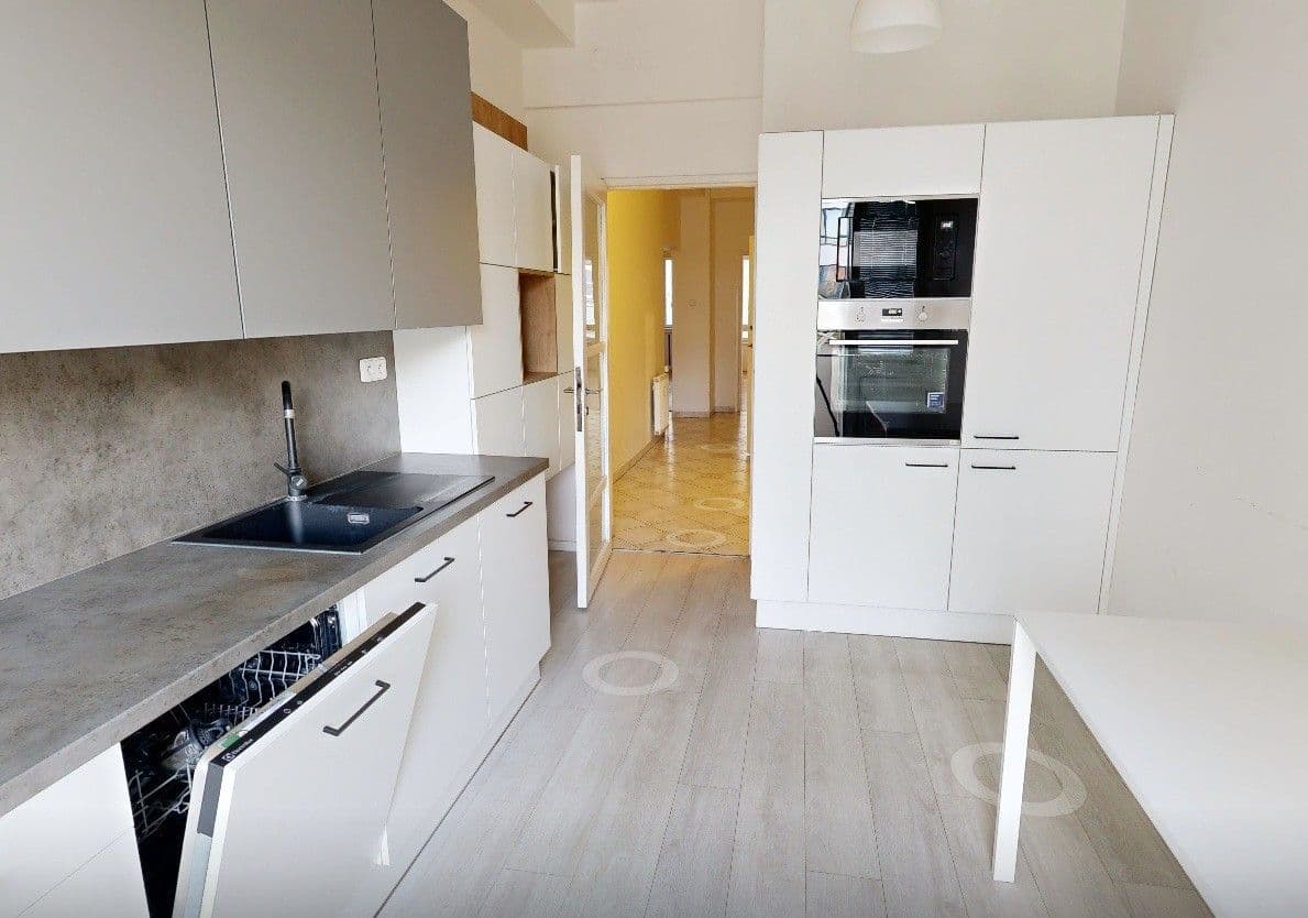3 bedroom flat to rent, 135 m², Jungmannova, Prague, Prague 3 bedroom flat to rent, 135 m², Jungmannova, Prague, Prague