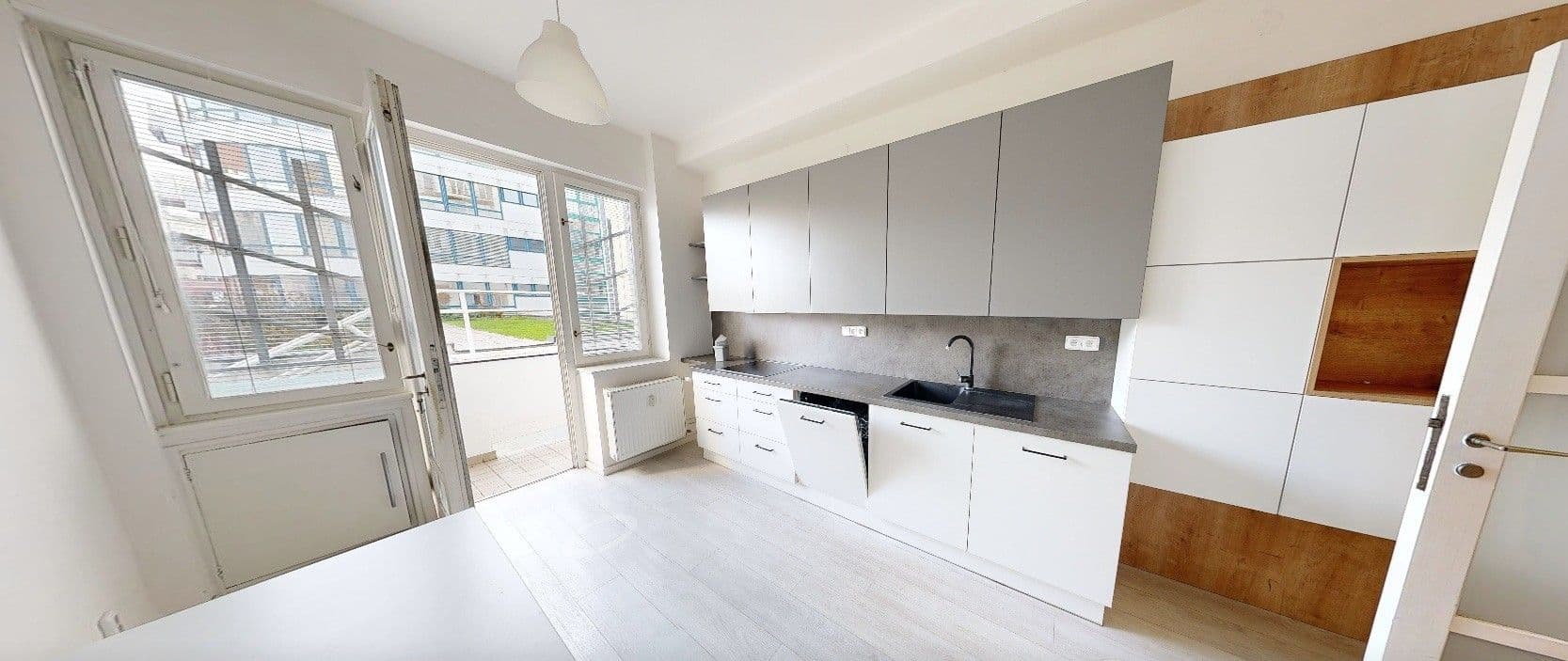 3 bedroom flat to rent, 135 m², Jungmannova, Prague, Prague 3 bedroom flat to rent, 135 m², Jungmannova, Prague, Prague
