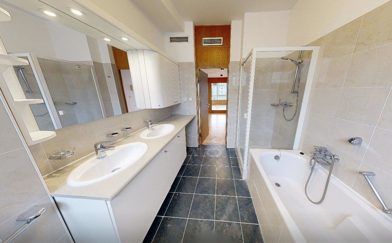 3 bedroom flat to rent, 130 m², Jungmannova, Prague, Prague 3 bedroom flat to rent, 130 m², Jungmannova, Prague, Prague