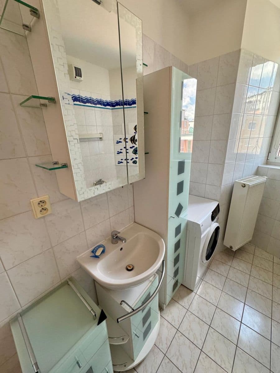 2 bedroom with open-plan kitchen flat for sale, 76 m², Pastevců, Prague, Prague 2 bedroom with open-plan kitchen flat for sale, 76 m², Pastevců, Prague, Prague