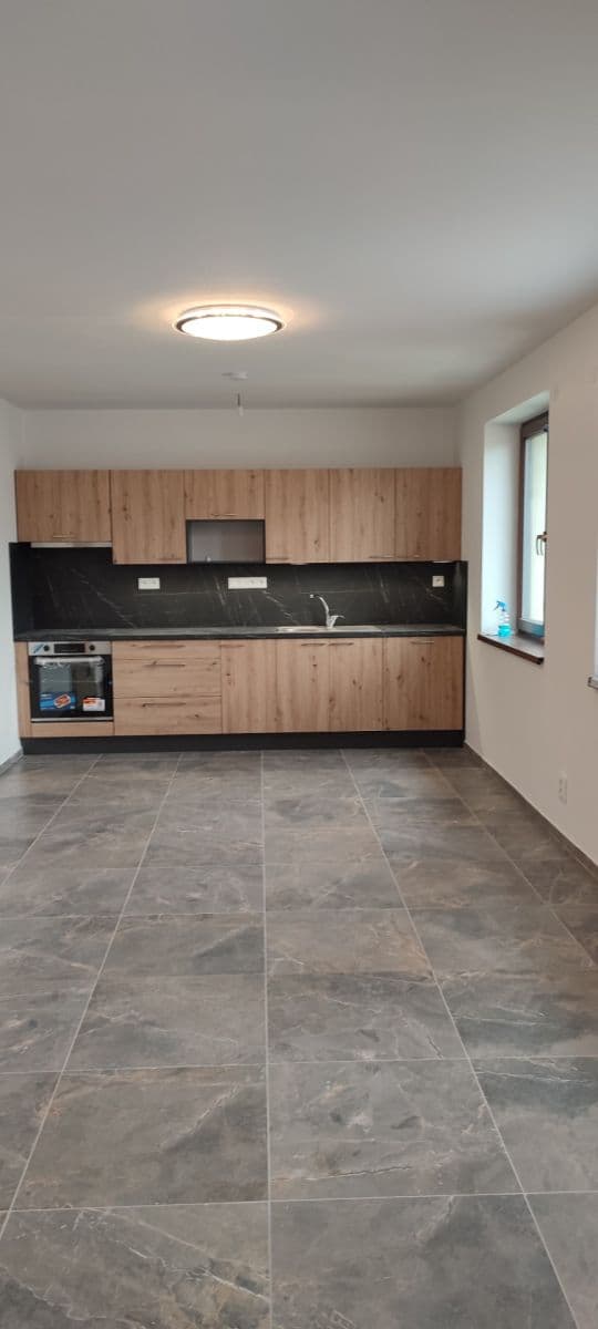 2 bedroom with open-plan kitchen flat to rent, 70 m², Polerady, Středočeský Region 2 bedroom with open-plan kitchen flat to rent, 70 m², Polerady, Středočeský Region