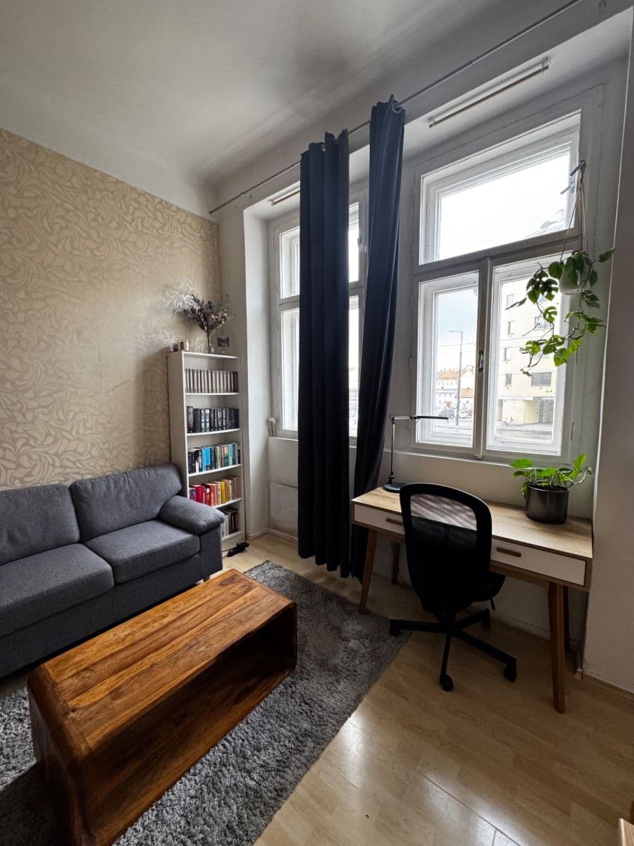 Studio flat to rent, 22 m², Na Žertvách, Prague, Prague Studio flat to rent, 22 m², Na Žertvách, Prague, Prague