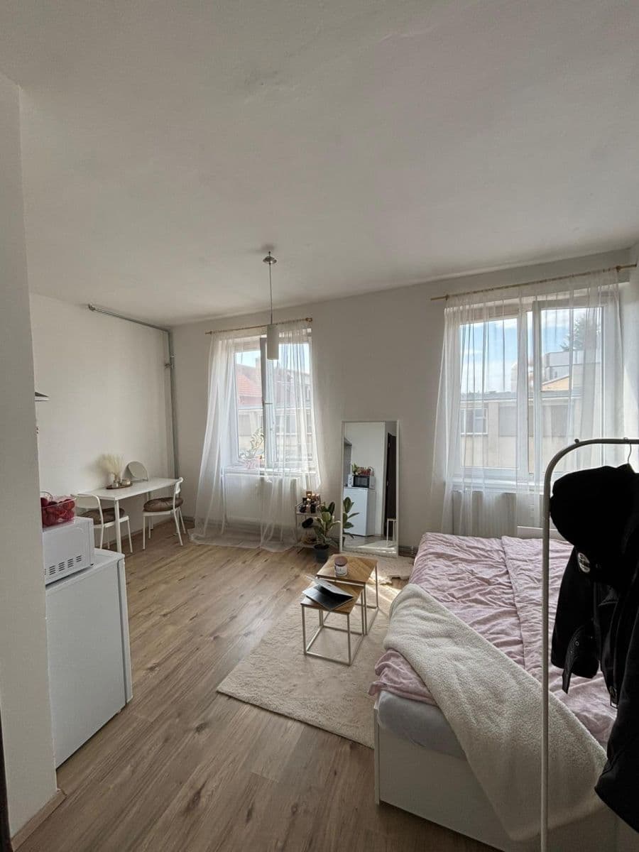 Small studio flat to rent, 24 m², Husova tř., České Budějovice, Jihočeský Region Small studio flat to rent, 24 m², Husova tř., České Budějovice, Jihočeský Region