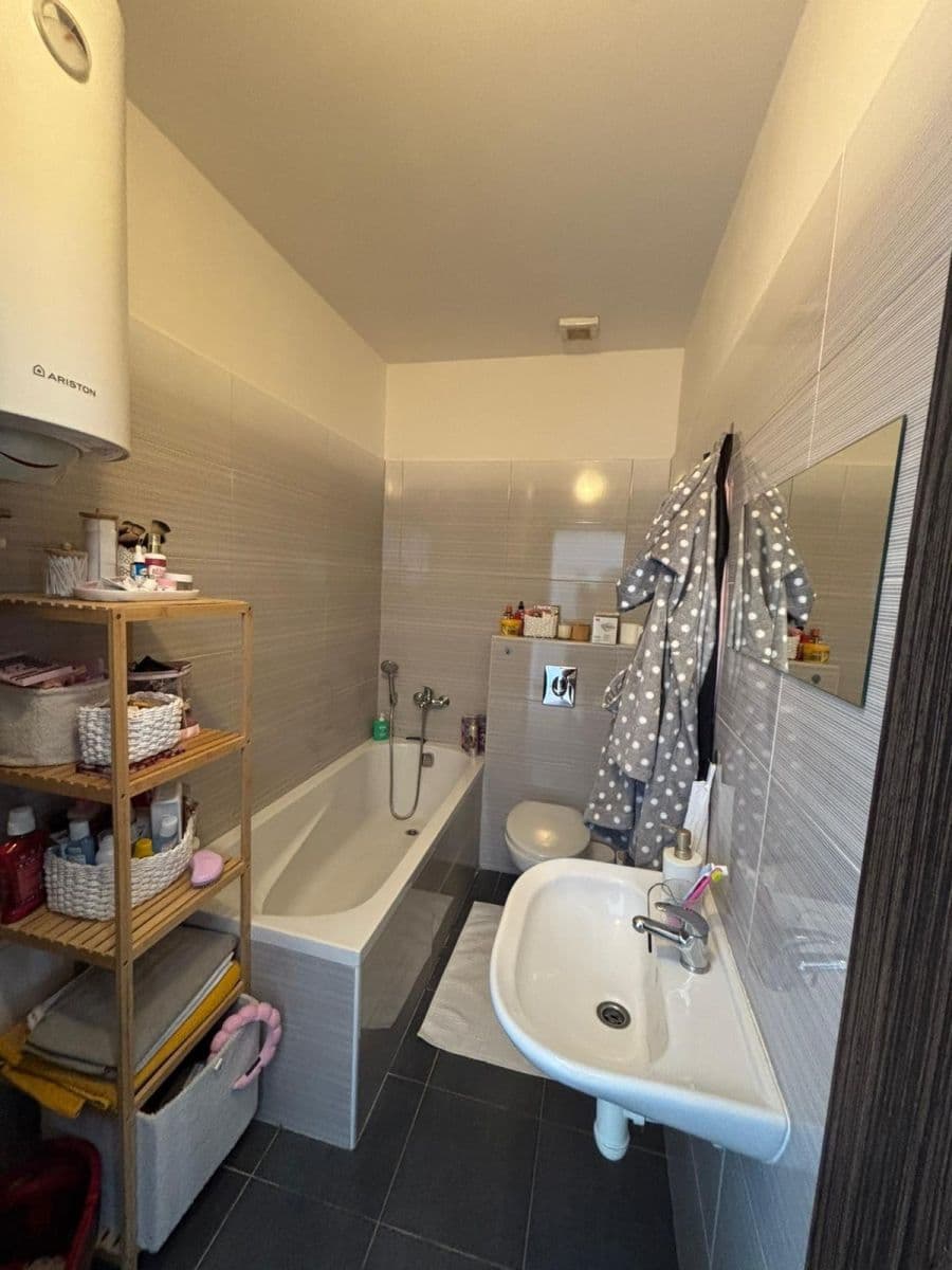 Small studio flat to rent, 24 m², Husova tř., České Budějovice, Jihočeský Region Small studio flat to rent, 24 m², Husova tř., České Budějovice, Jihočeský Region