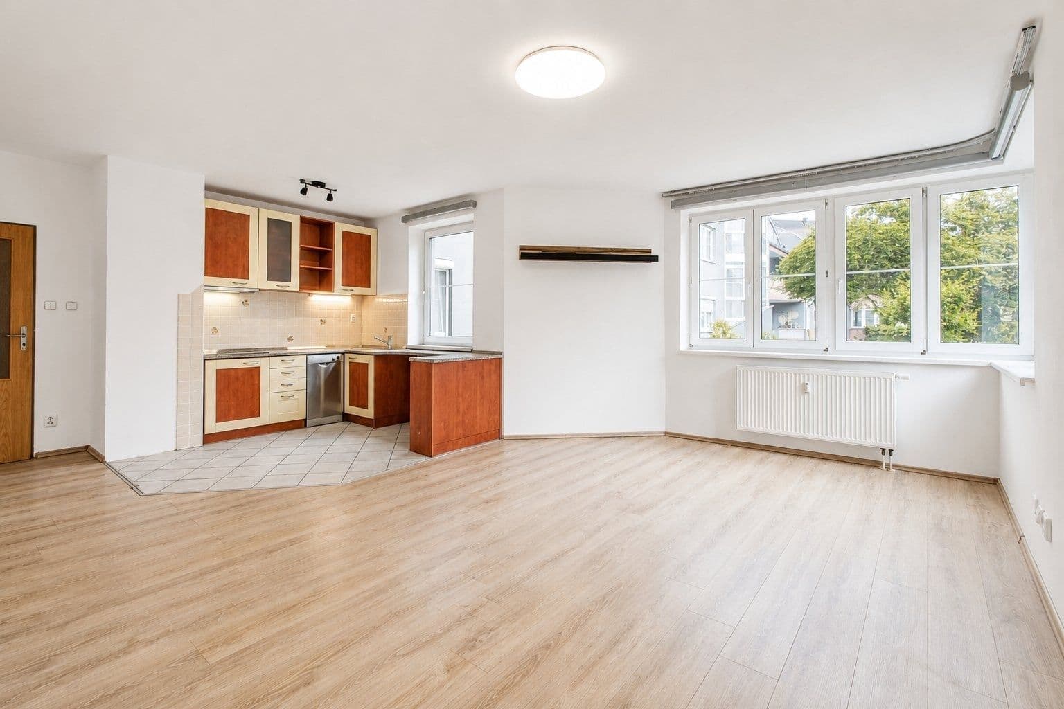 Studio flat to rent, 50 m², Kmochova, Hostivice, Středočeský Region Studio flat to rent, 50 m², Kmochova, Hostivice, Středočeský Region