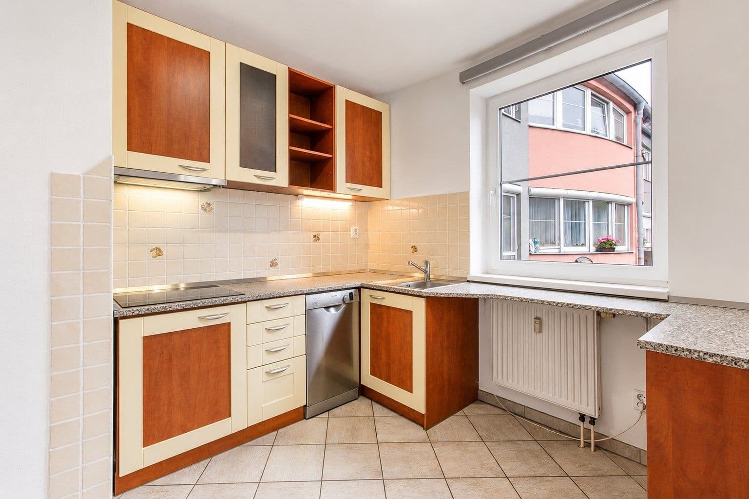 Studio flat to rent, 50 m², Kmochova, Hostivice, Středočeský Region Studio flat to rent, 50 m², Kmochova, Hostivice, Středočeský Region