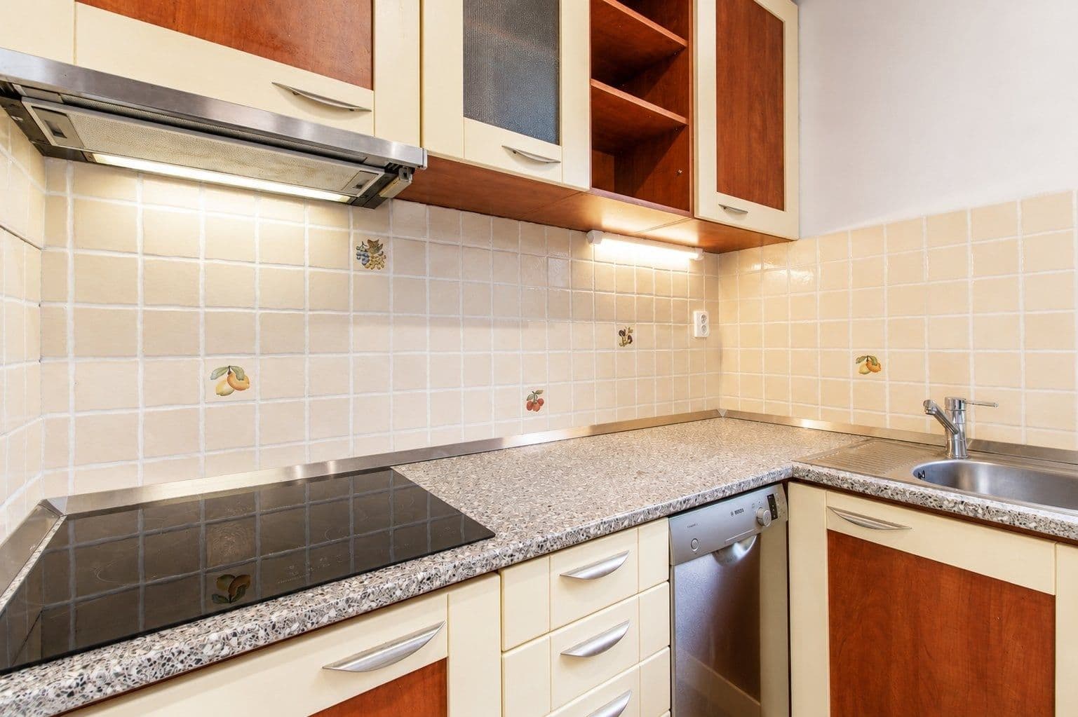 Studio flat to rent, 50 m², Kmochova, Hostivice, Středočeský Region Studio flat to rent, 50 m², Kmochova, Hostivice, Středočeský Region