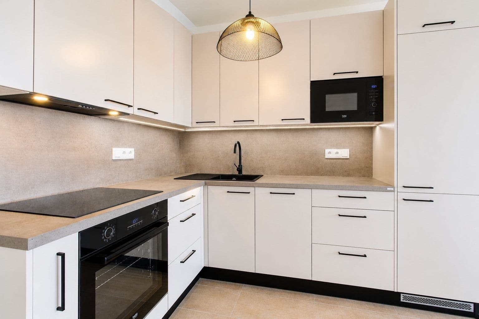 2 bedroom with open-plan kitchen flat to rent, 66 m², Arnošta Staňka, Prague, Prague 2 bedroom with open-plan kitchen flat to rent, 66 m², Arnošta Staňka, Prague, Prague