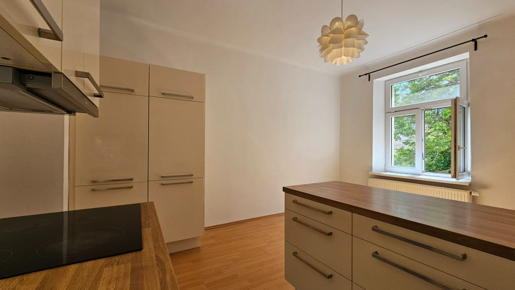 1 bedroom with open-plan kitchen flat to rent, 42 m², Horní, Prague, Prague 1 bedroom with open-plan kitchen flat to rent, 42 m², Horní, Prague, Prague