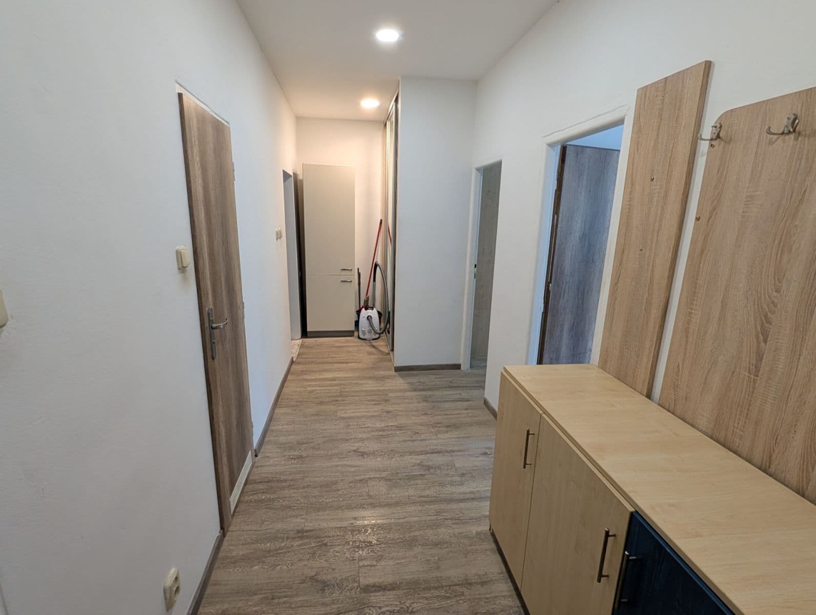 3 bedroom with open-plan kitchen flat to rent, 70 m², Fabiánova, Prague, Prague 3 bedroom with open-plan kitchen flat to rent, 70 m², Fabiánova, Prague, Prague