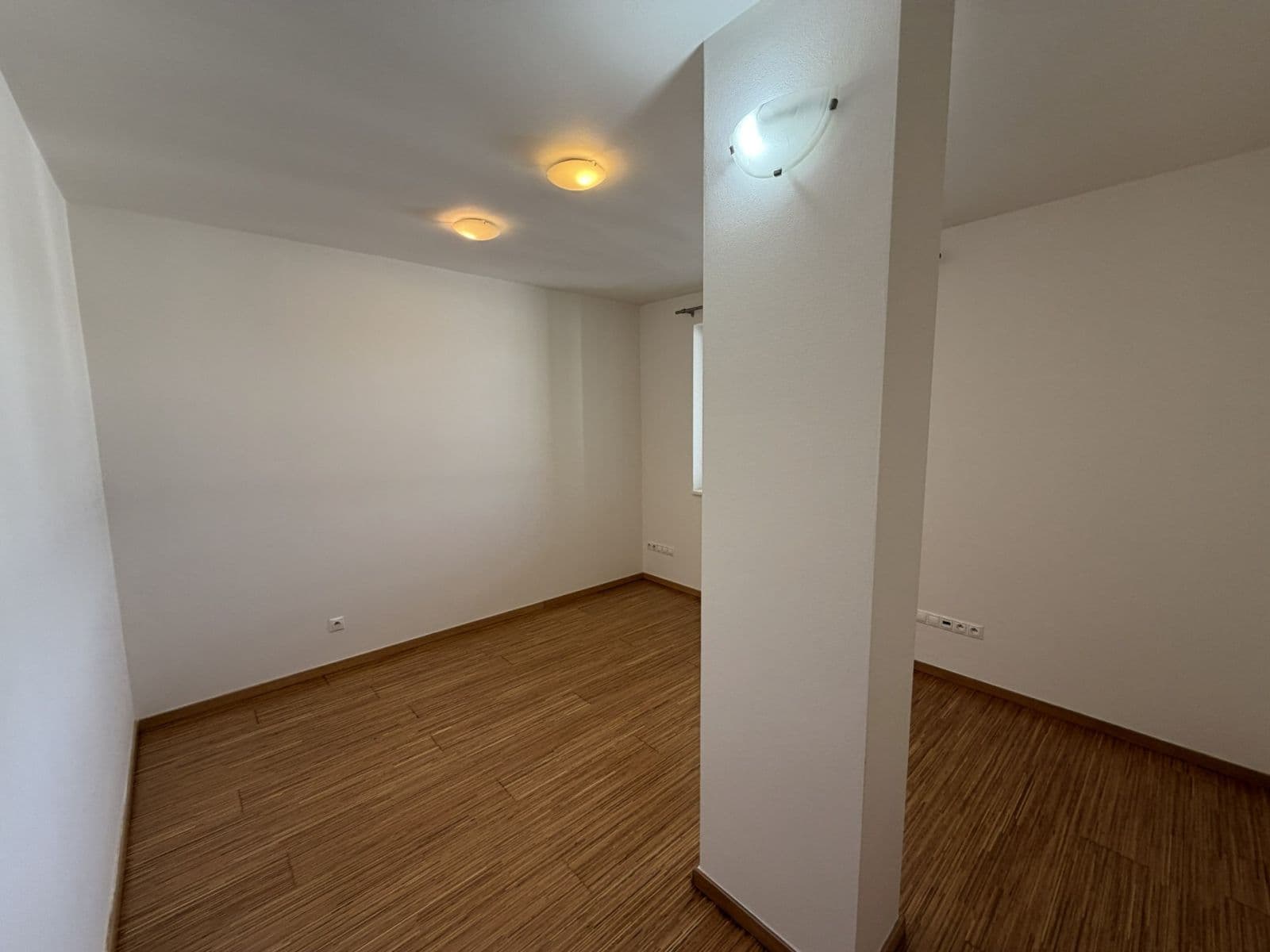 2 bedroom with open-plan kitchen flat to rent, 120 m², Palackého třída, Brno, Jihomoravský Region 2 bedroom with open-plan kitchen flat to rent, 120 m², Palackého třída, Brno, Jihomoravský Region