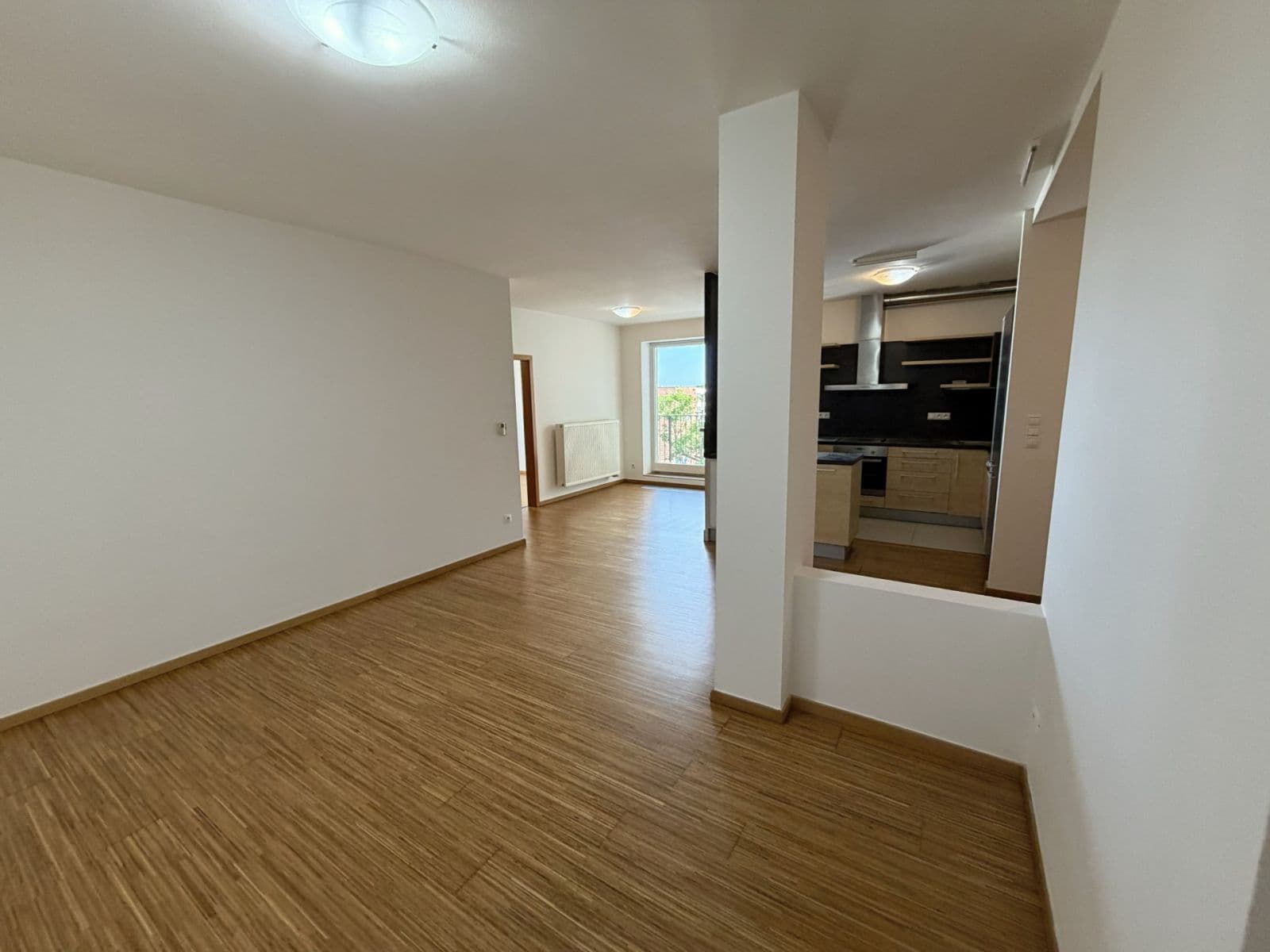 2 bedroom with open-plan kitchen flat to rent, 120 m², Palackého třída, Brno, Jihomoravský Region 2 bedroom with open-plan kitchen flat to rent, 120 m², Palackého třída, Brno, Jihomoravský Region