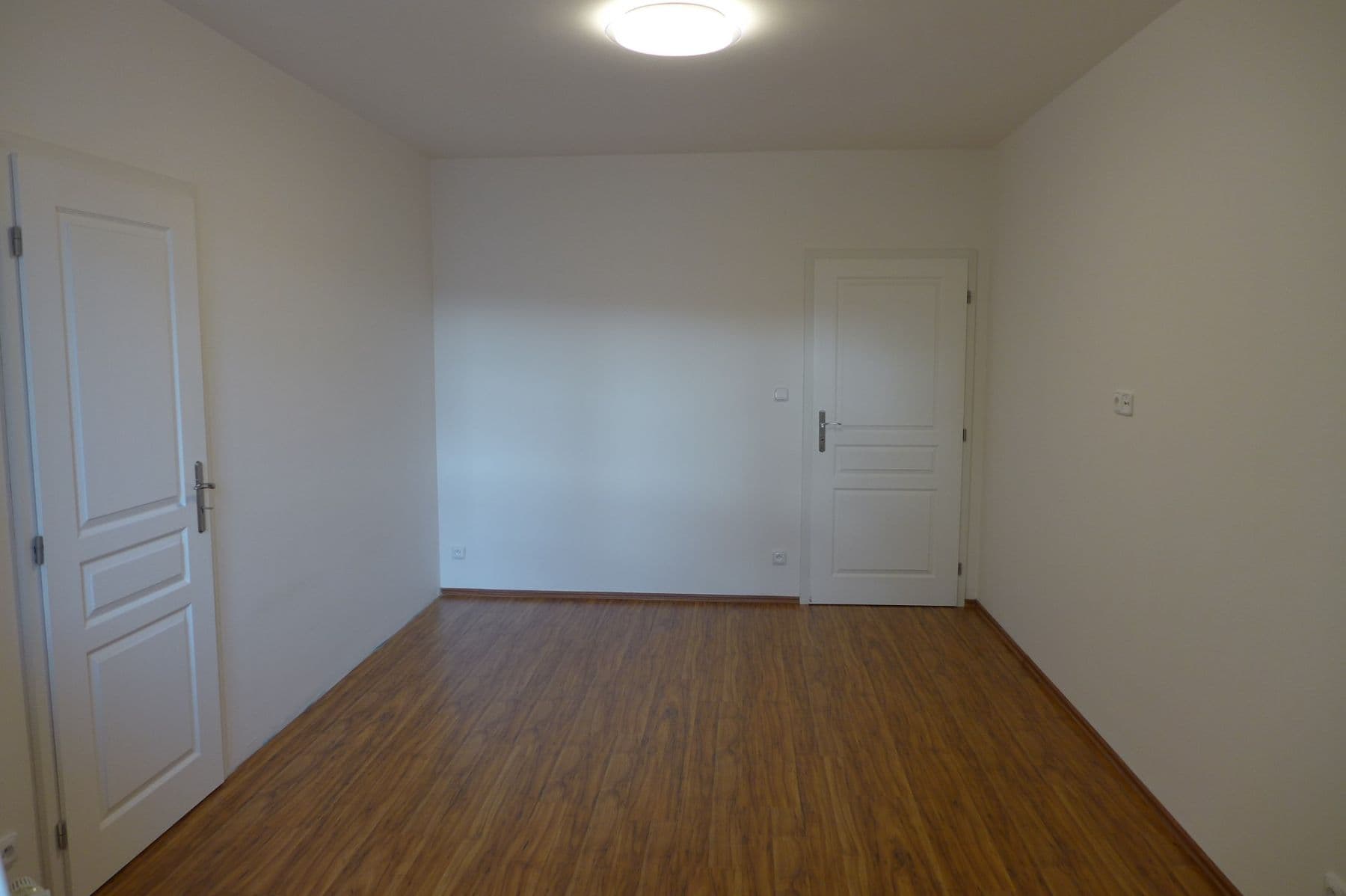 1 bedroom with open-plan kitchen flat to rent, 82 m², Na Harfě, Prague, Prague 1 bedroom with open-plan kitchen flat to rent, 82 m², Na Harfě, Prague, Prague