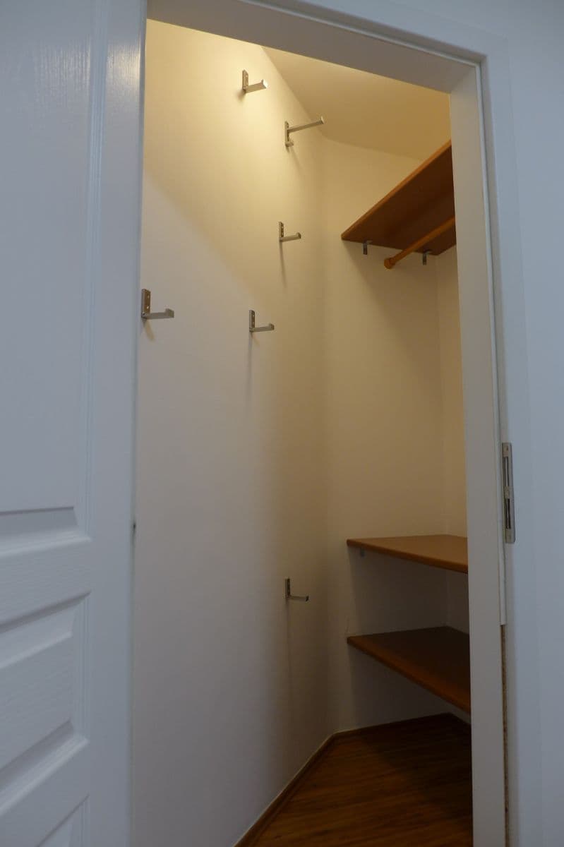 1 bedroom with open-plan kitchen flat to rent, 82 m², Na Harfě, Prague, Prague 1 bedroom with open-plan kitchen flat to rent, 82 m², Na Harfě, Prague, Prague