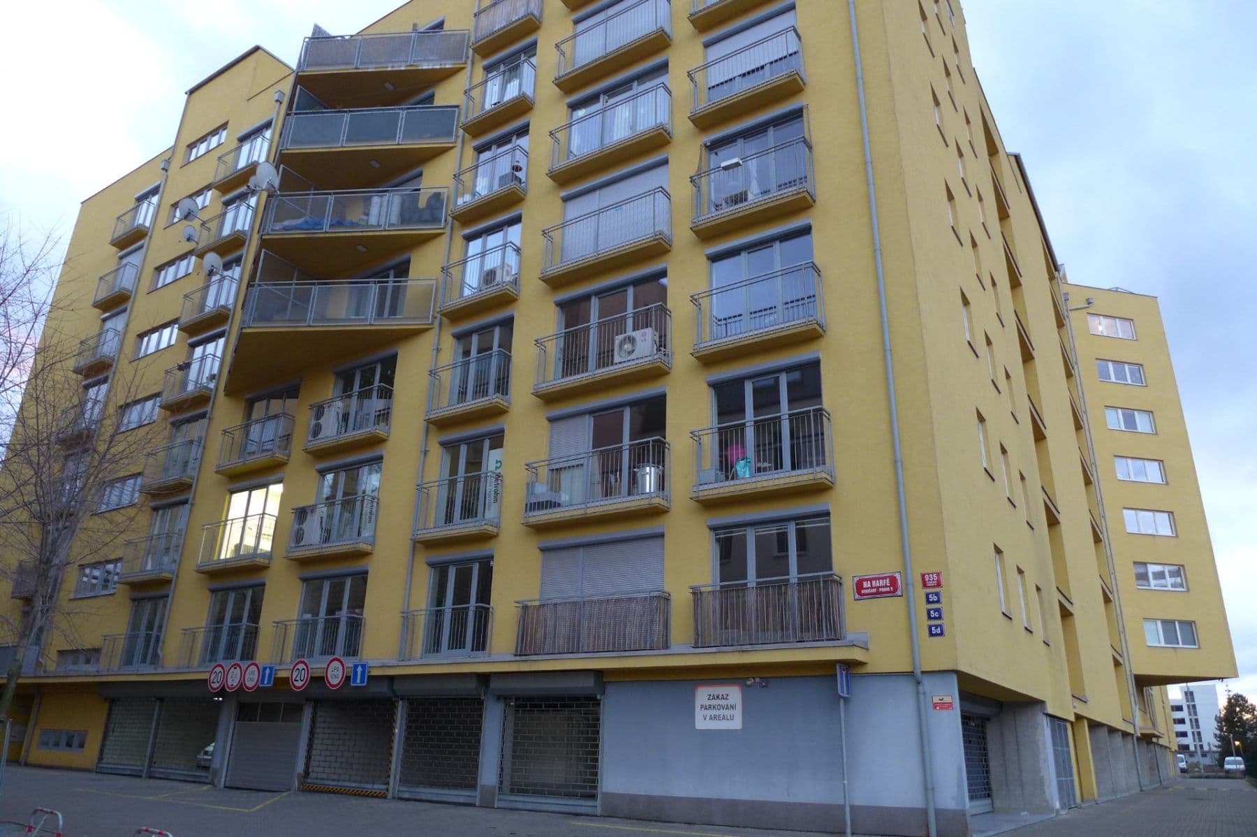 1 bedroom with open-plan kitchen flat to rent, 82 m², Na Harfě, Prague, Prague 1 bedroom with open-plan kitchen flat to rent, 82 m², Na Harfě, Prague, Prague