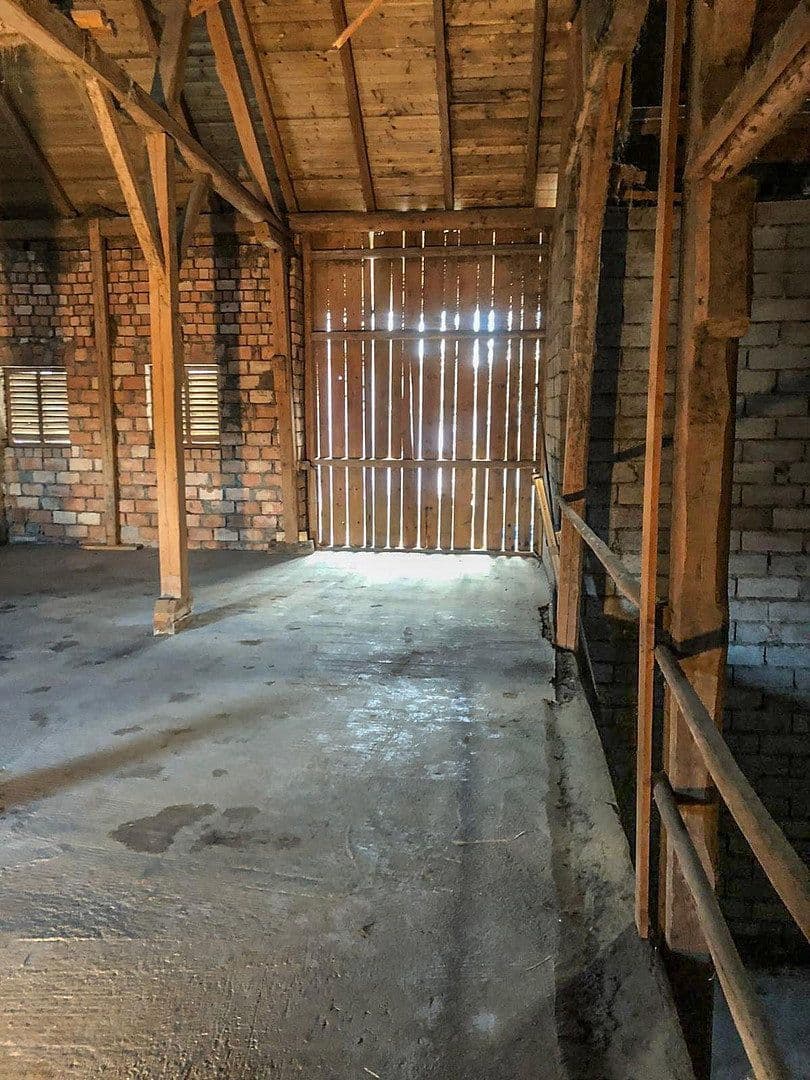 garage to rent, 228 m², Vogtareuth, Bavaria garage to rent, 228 m², Vogtareuth, Bavaria